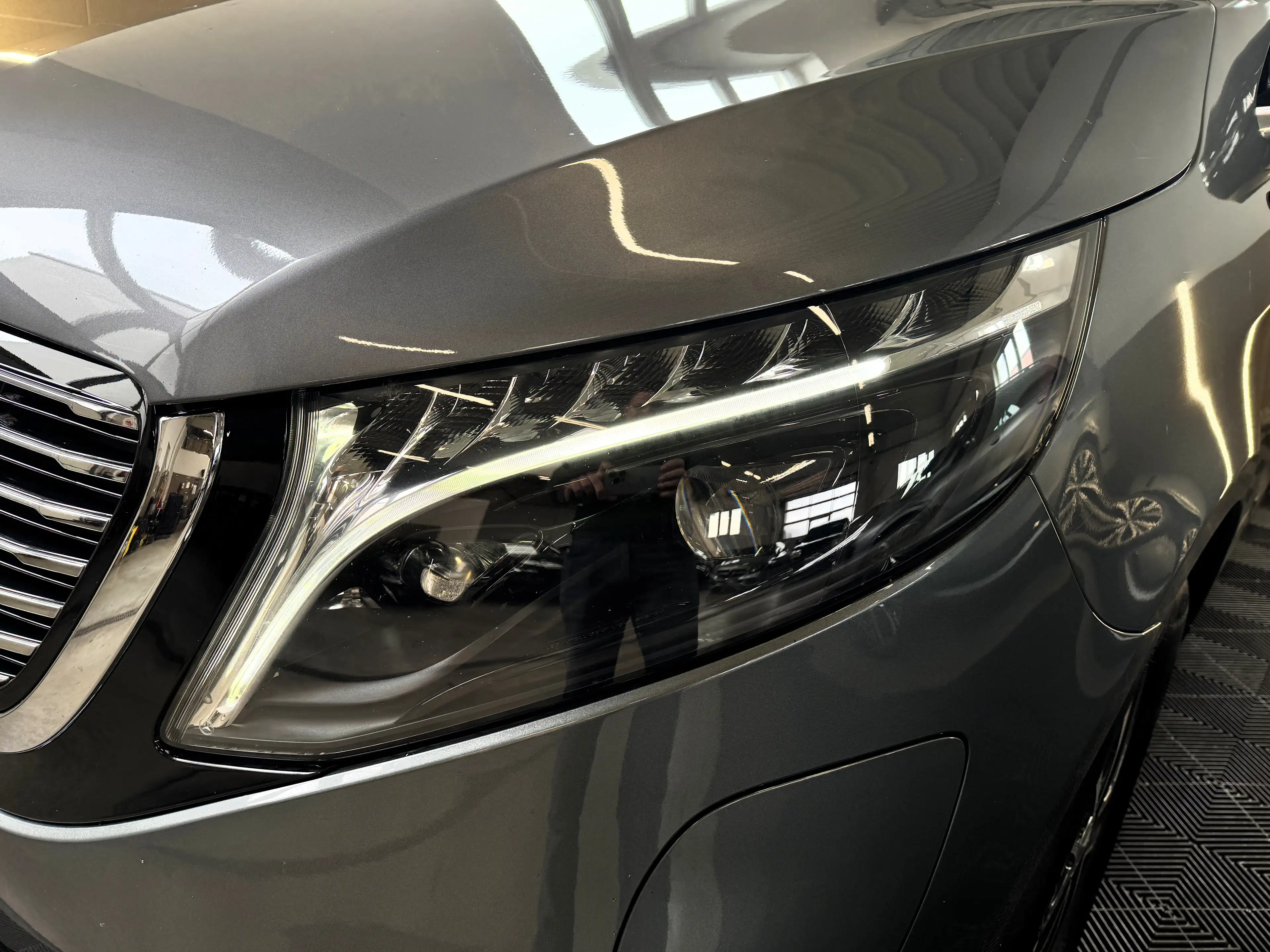 Mercedes-Benz EQV 300 Lang Avantgarde 1.Besitz/8-Sitzer/LED/Kamera/Leder — photo 5