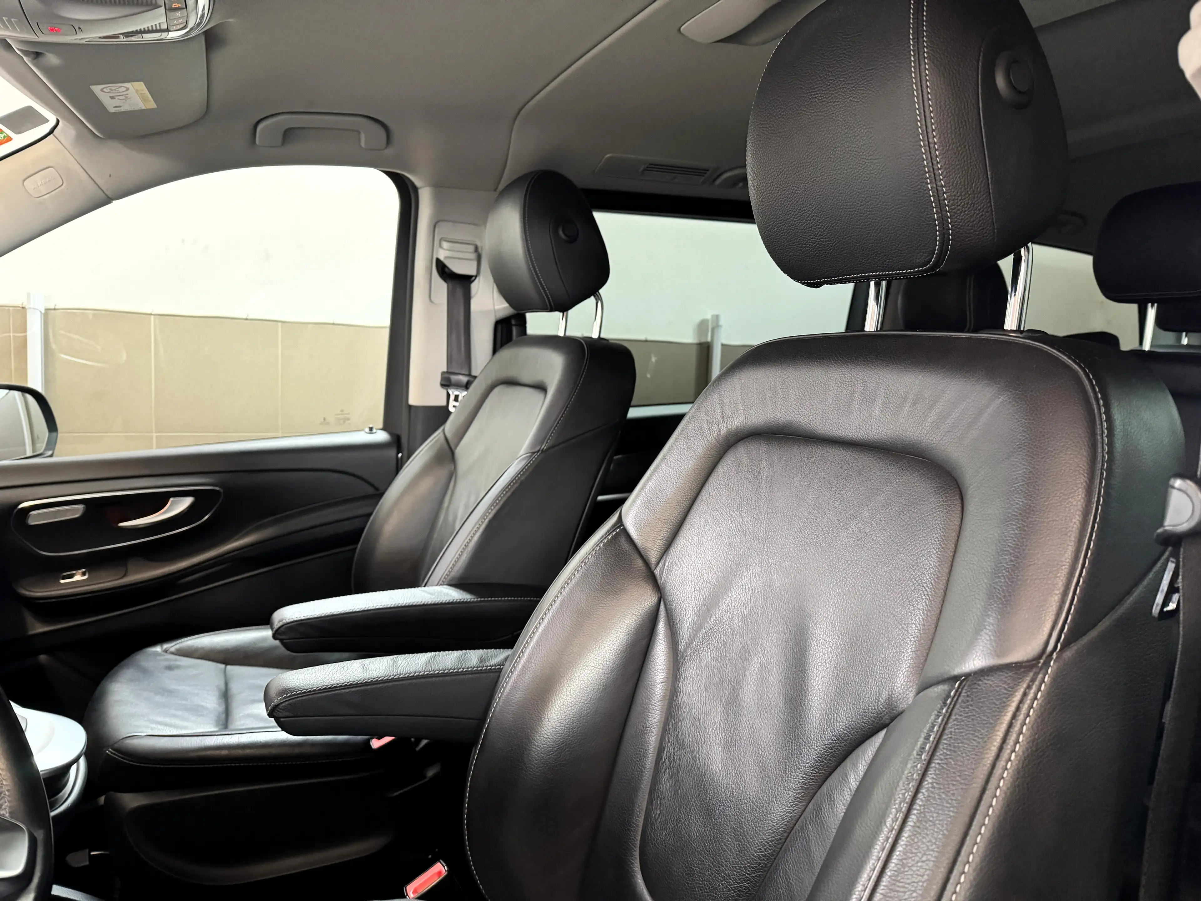 Mercedes-Benz EQV 300 Lang Avantgarde 1.Besitz/8-Sitzer/LED/Kamera/Leder — photo 14