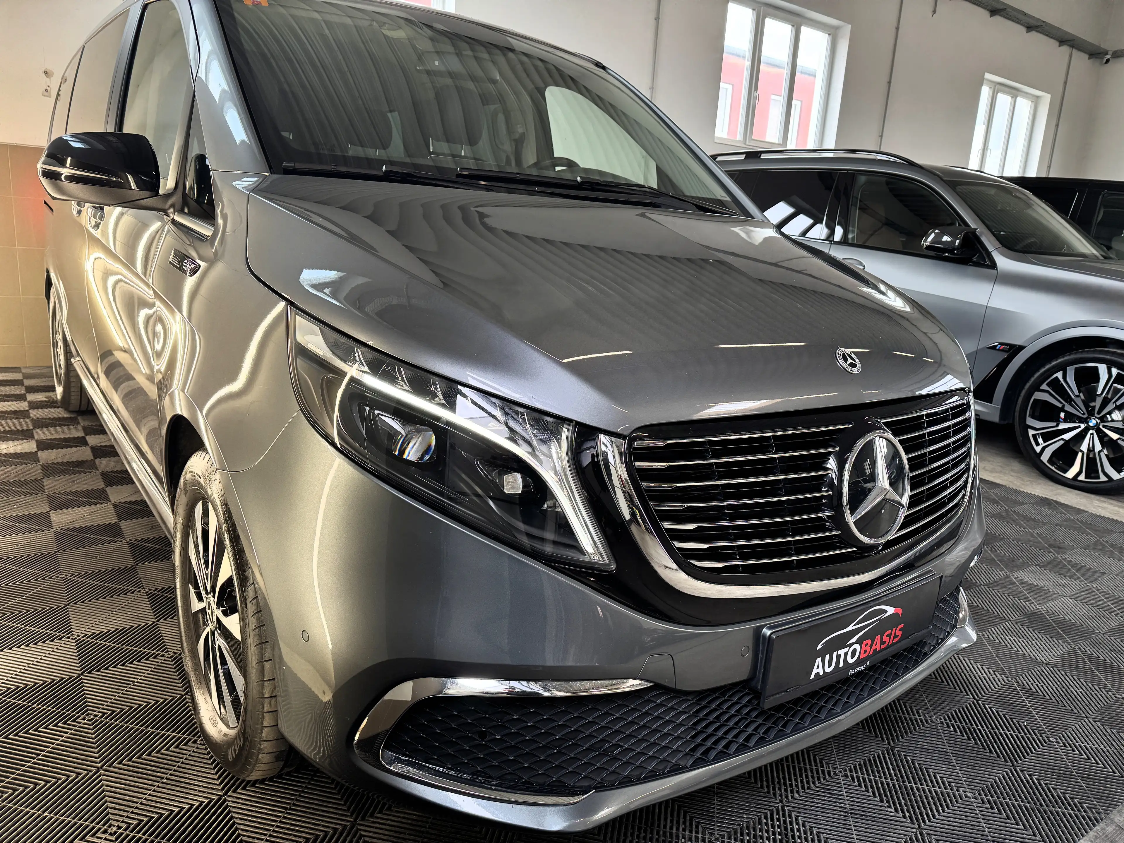 Mercedes-Benz EQV 300 Lang Avantgarde 1.Besitz/8-Sitzer/LED/Kamera/Leder — photo 8