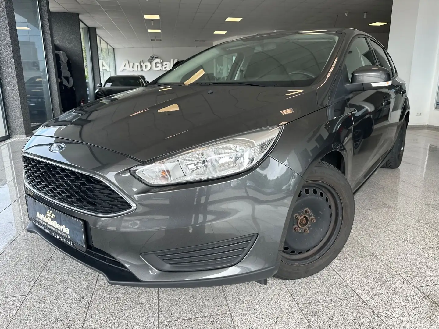 Ford Focus Lim. Trend 1.0 Bluetooth Klima Grau - 1
