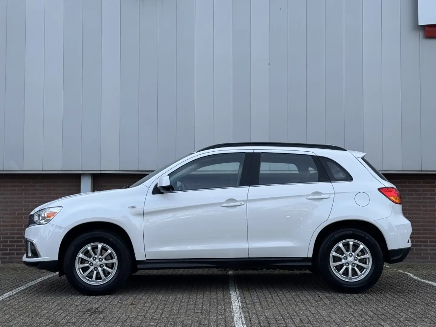 Mitsubishi ASX 1.6 Cleartec Bright+ Wit - 2