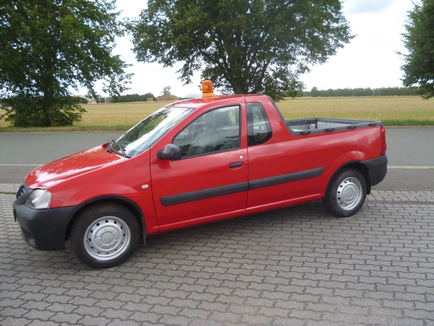 Dacia Pick Up Pick-Up 1.6 MPI Czerwony - 1