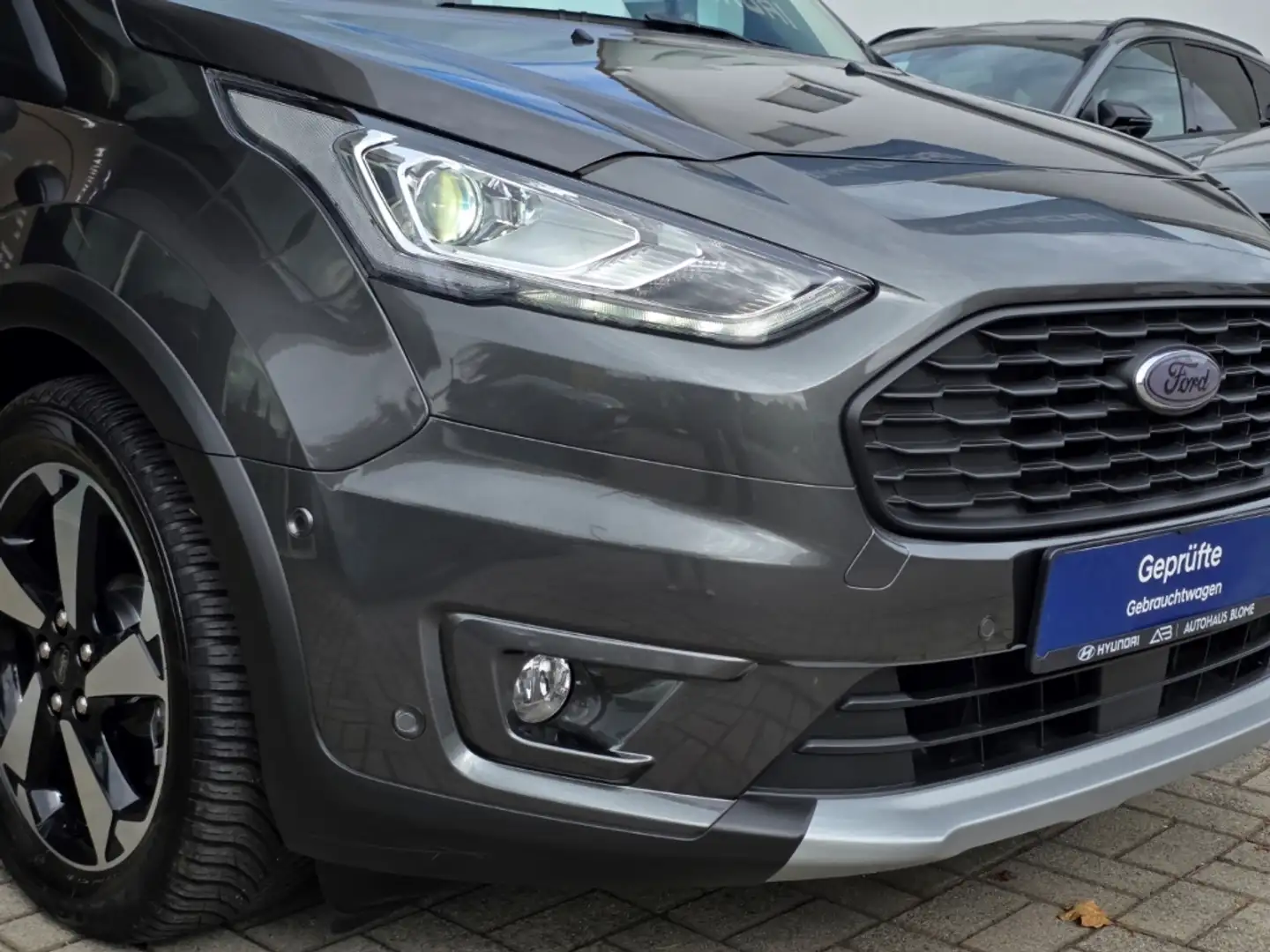 Ford Grand Tourneo Active 1.5 TDCi EcoBlue 7-Sitzer, AHK, Allwetter, Grigio - 2