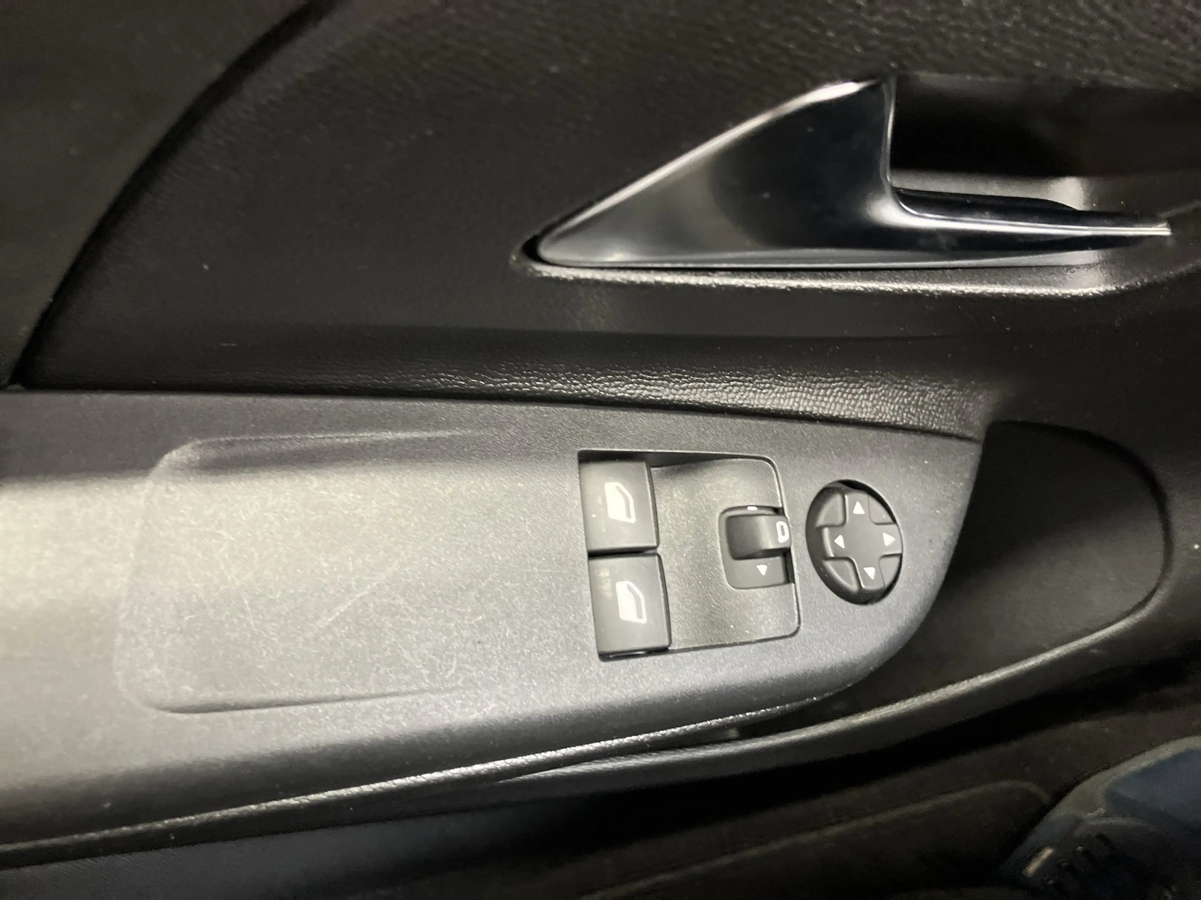 Opel Corsa F 1.2 Turbo Edition SHZ+PDC+SpurH — photo 13