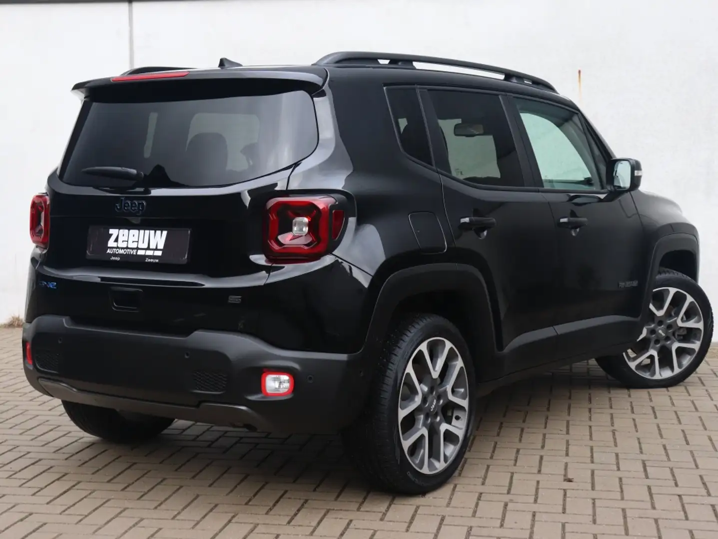 Jeep Renegade 4xe 240 PK Hybrid S | Navi | Winter | LED | Camera Zwart - 2