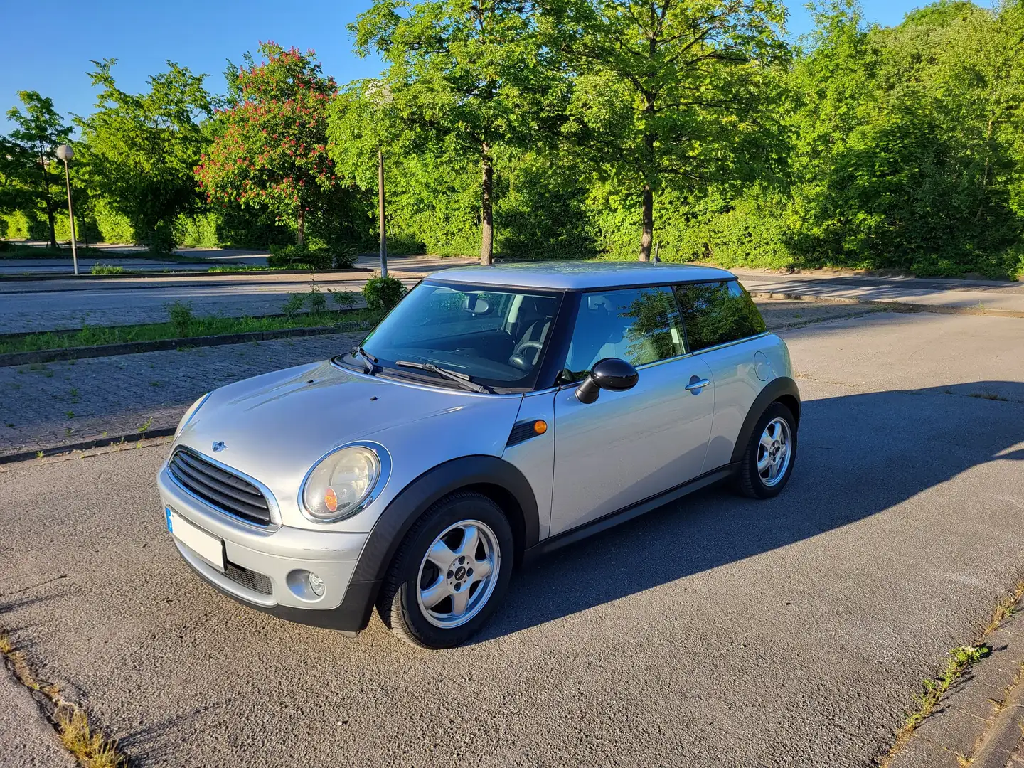 MINI One 95 PS, TÜV bis 07/26 Silber - 1