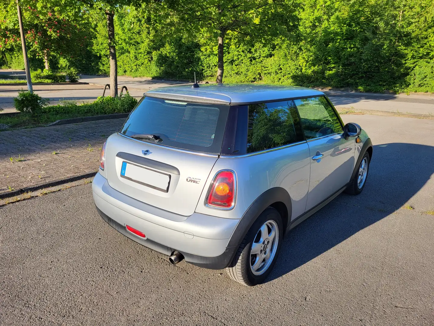 MINI One 95 PS, TÜV bis 07/26 Silber - 2