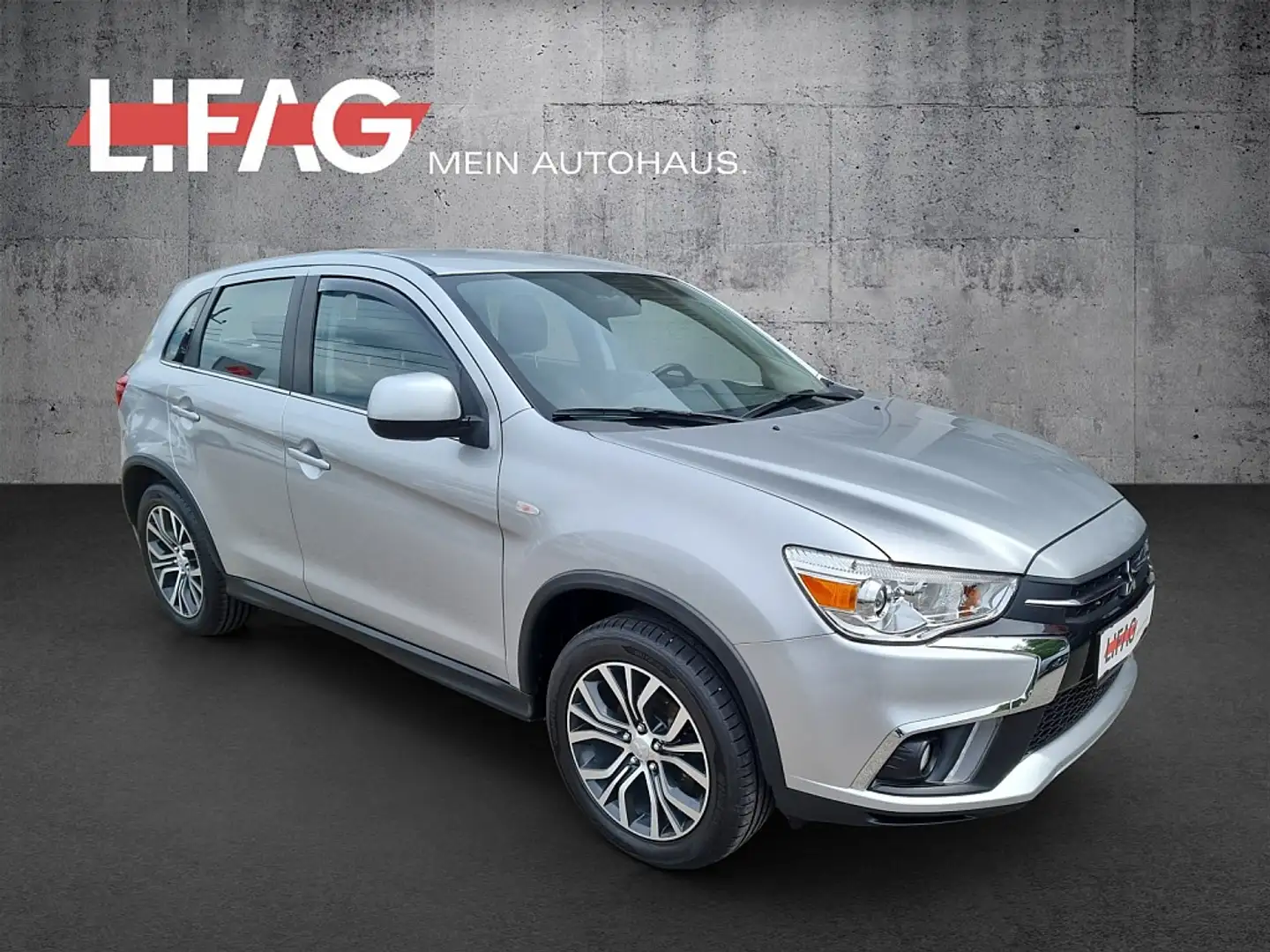 Mitsubishi ASX 1,6 MIVEC Invite Vision 40 Zilver - 1