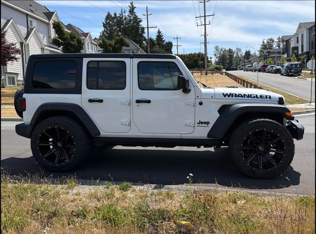 Jeep Wrangler снимка Jeep Wrangler