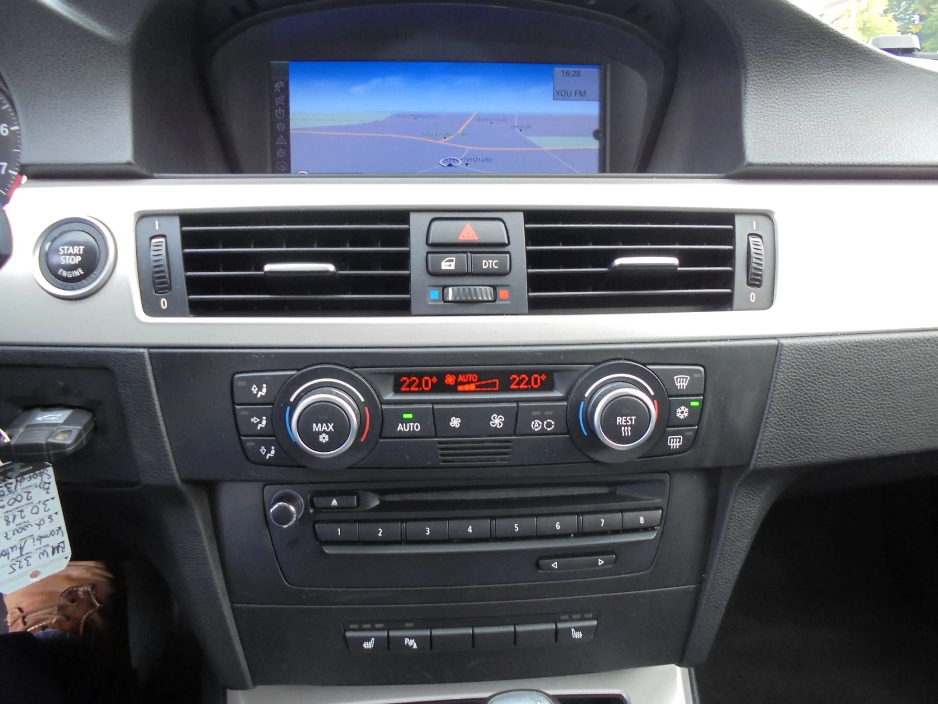 BMW 325 Kombi 325i Autom*Xenon*Leder*Navi*EPH*Sitzh*Blue — photo 12