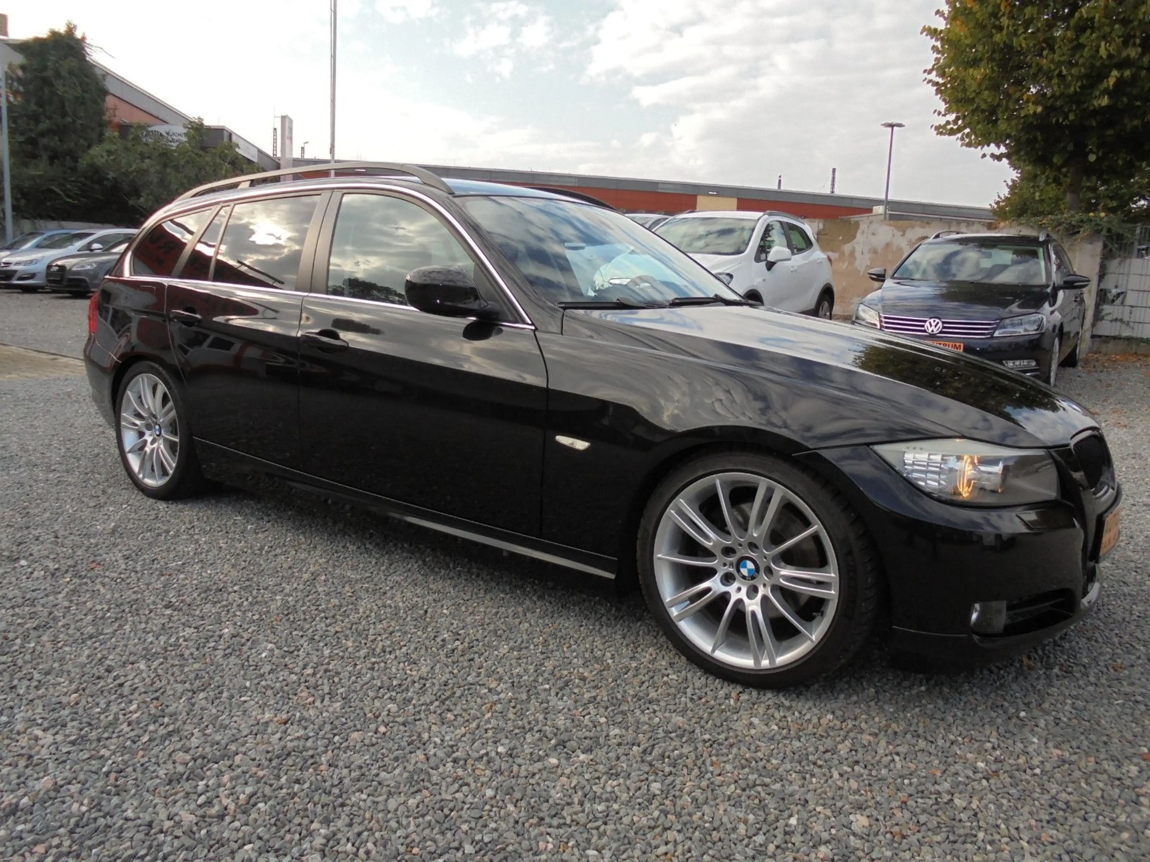 BMW 325 Kombi 325i Autom*Xenon*Leder*Navi*EPH*Sitzh*Blue — photo 3
