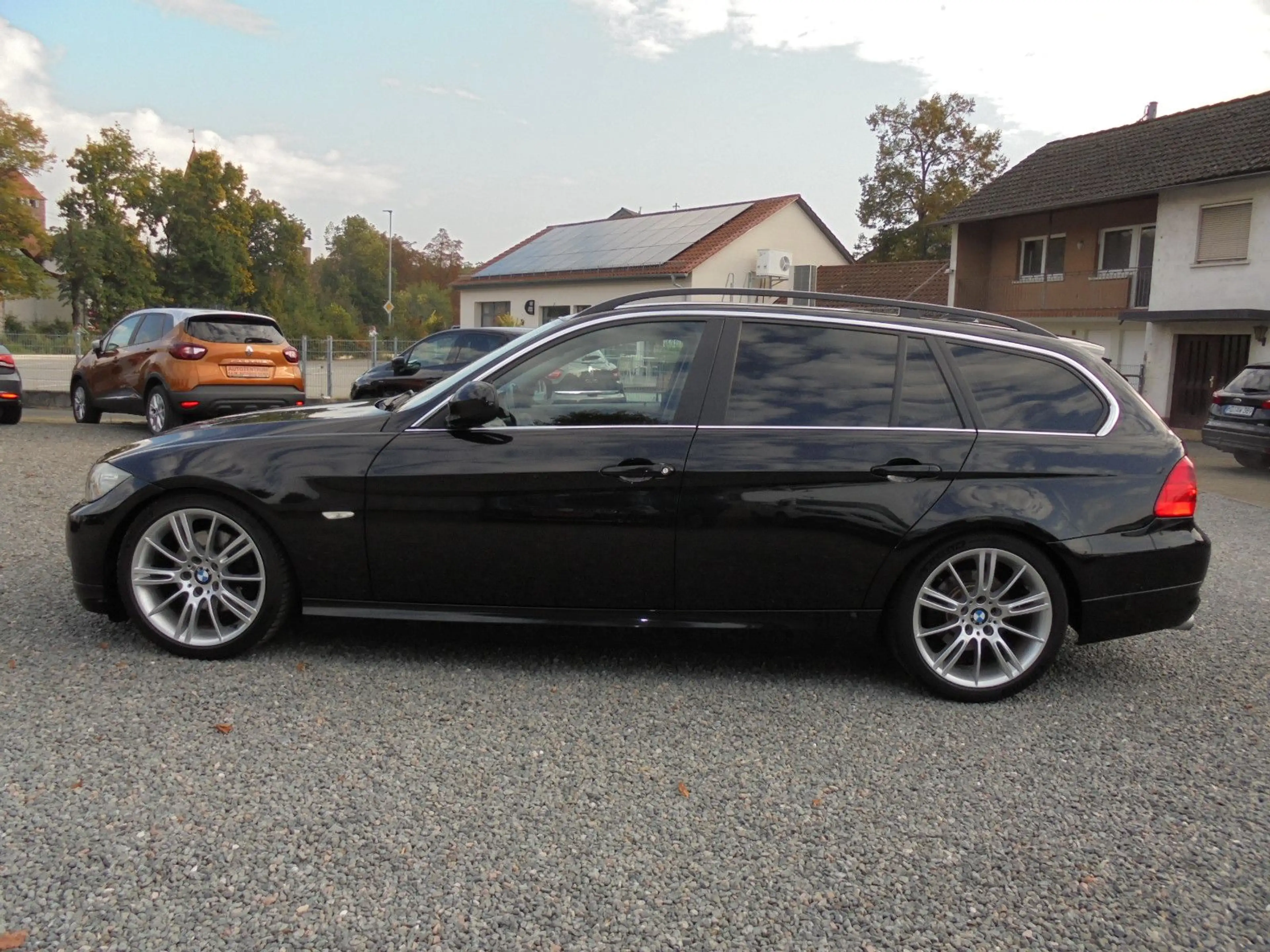 BMW 325 Kombi 325i Autom*Xenon*Leder*Navi*EPH*Sitzh*Blue — photo 7