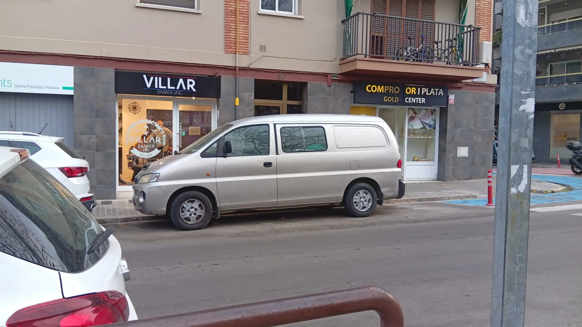 Hyundai H-1 2.5CRDI - 1