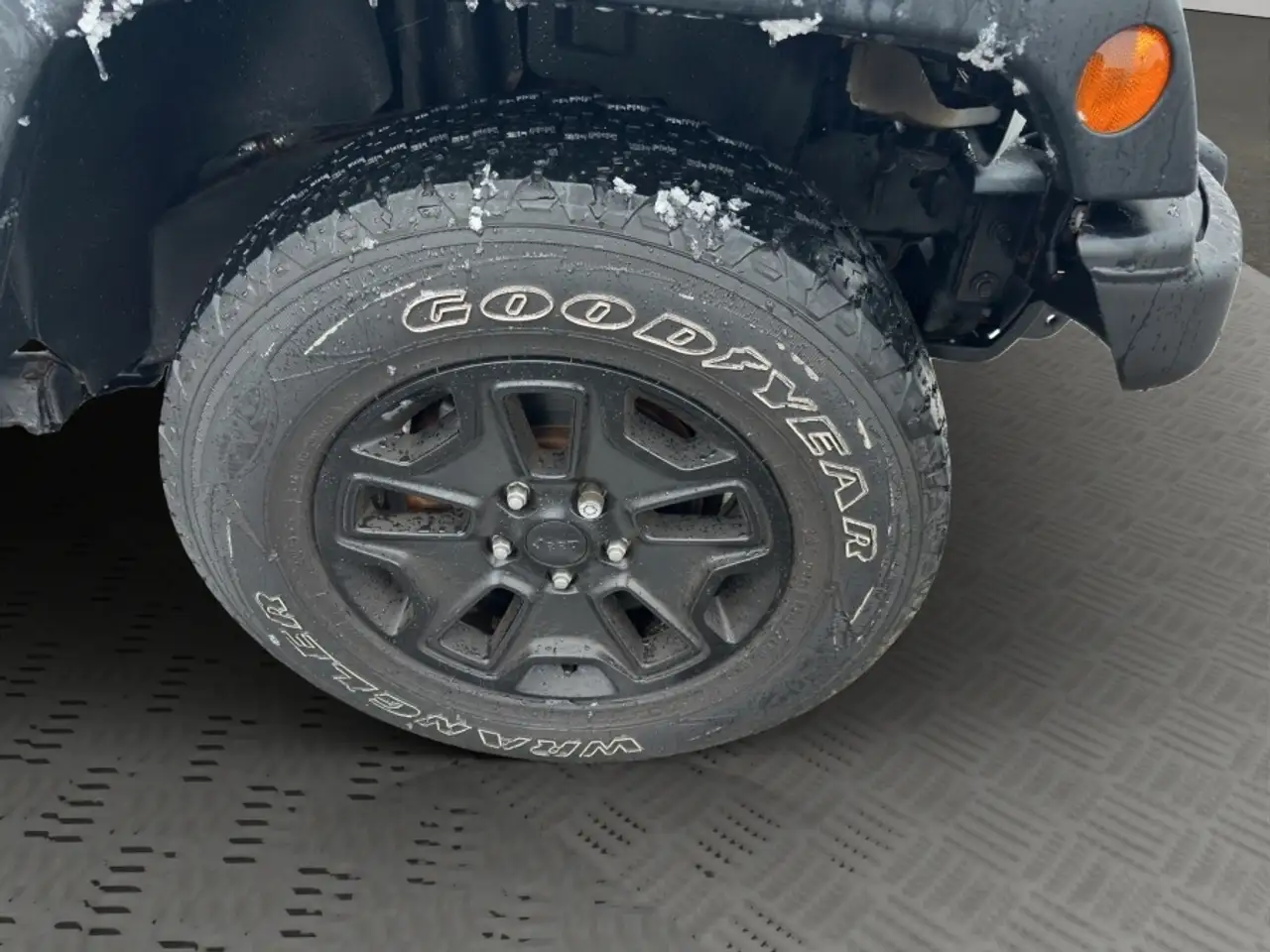 Jeep Wrangler снимка Jeep Wrangler