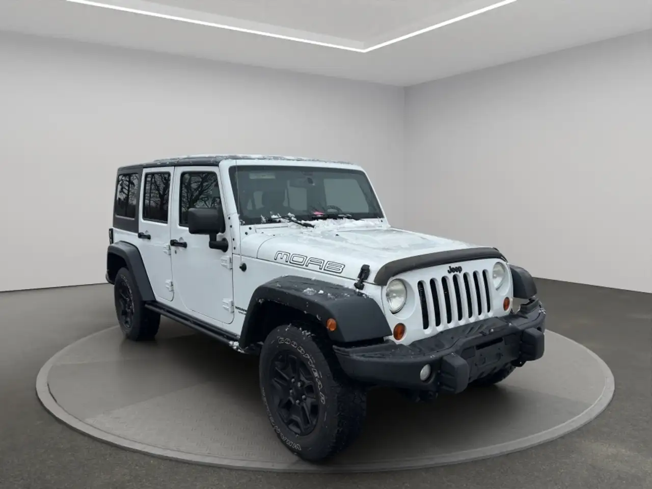 Jeep Wrangler снимка Jeep Wrangler