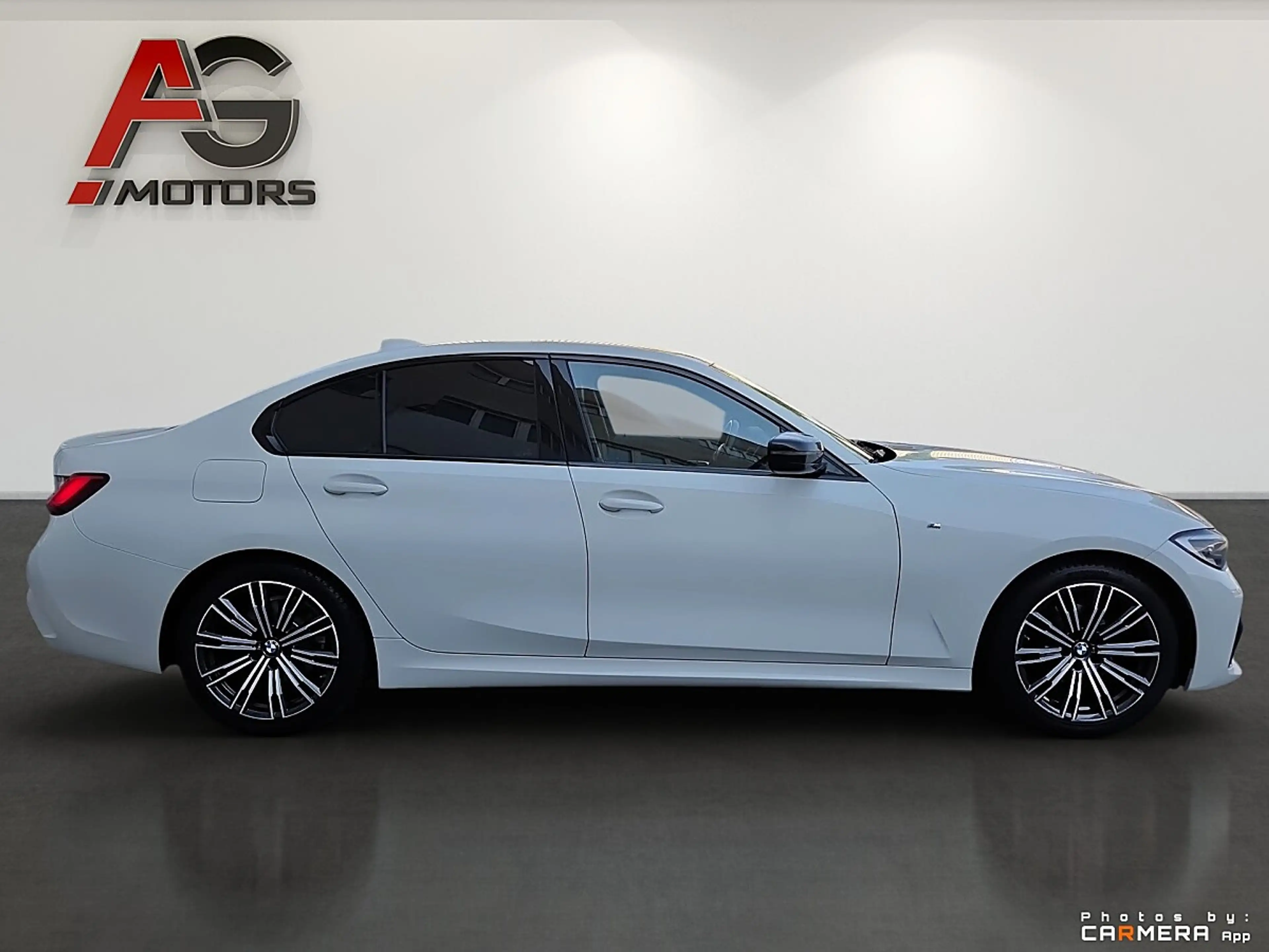 BMW 318 d Aut.  M-Paket/LED/Live Cockpit/Navi/SHZ — photo 4