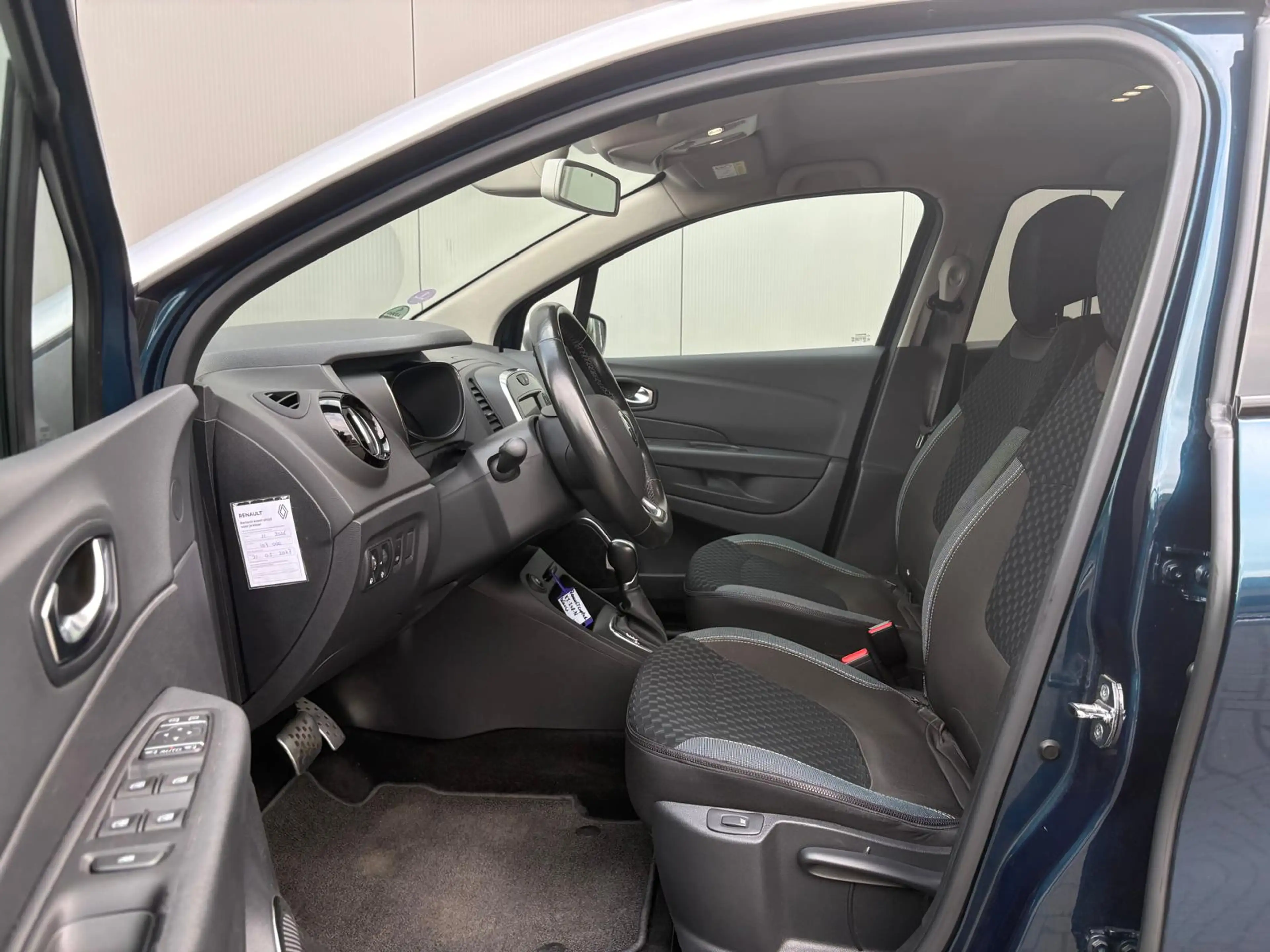 Renault Captur 1.3 TCe 150PK Intens Automaat Trekhaak/Camera/Stoe — photo 5
