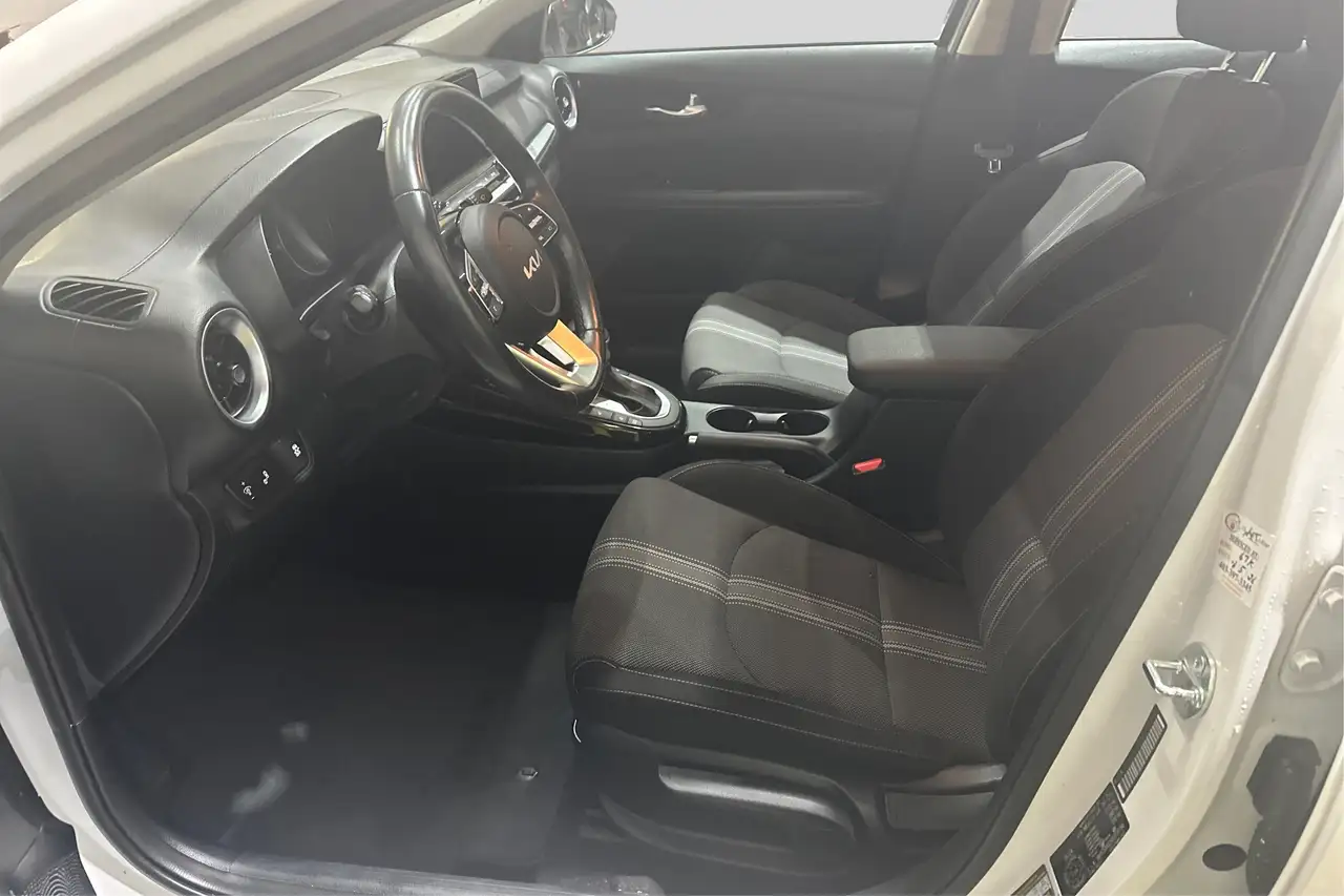 Kia Forte снимка Kia Forte