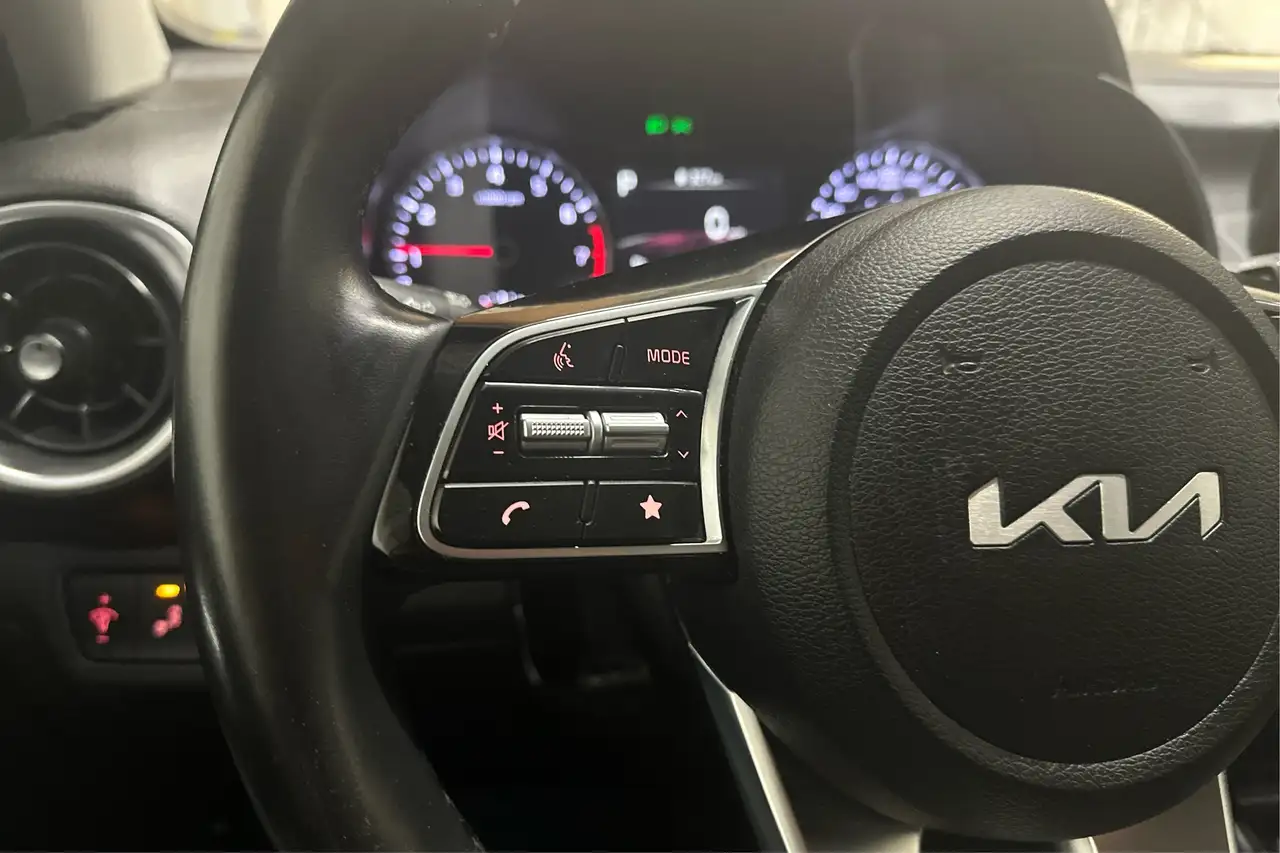 Kia Forte снимка Kia Forte