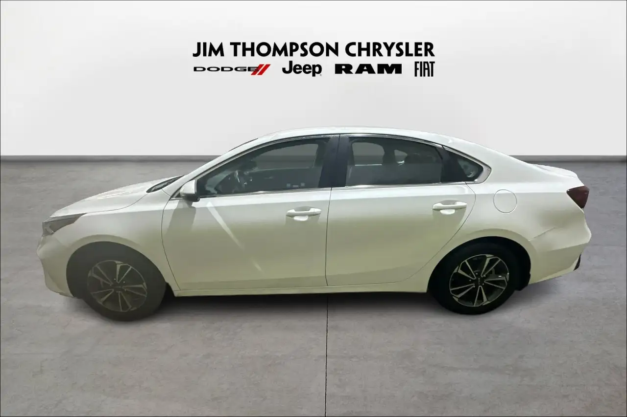 Kia Forte снимка Kia Forte