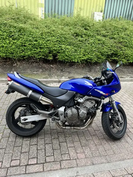 Honda CB 600 F Hornet - foto 2