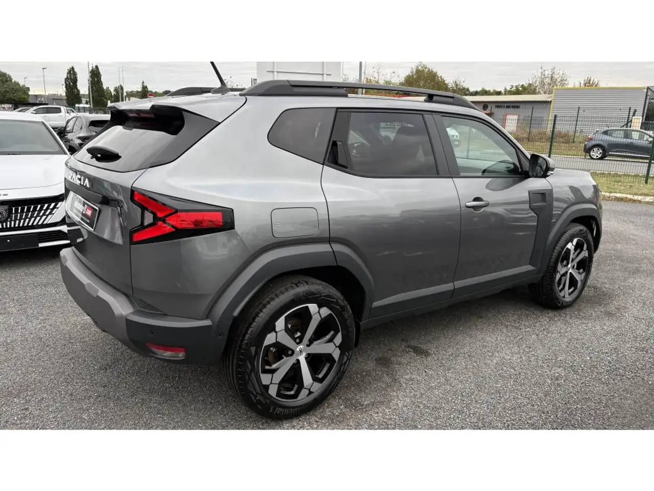 Dacia Duster — photo 3