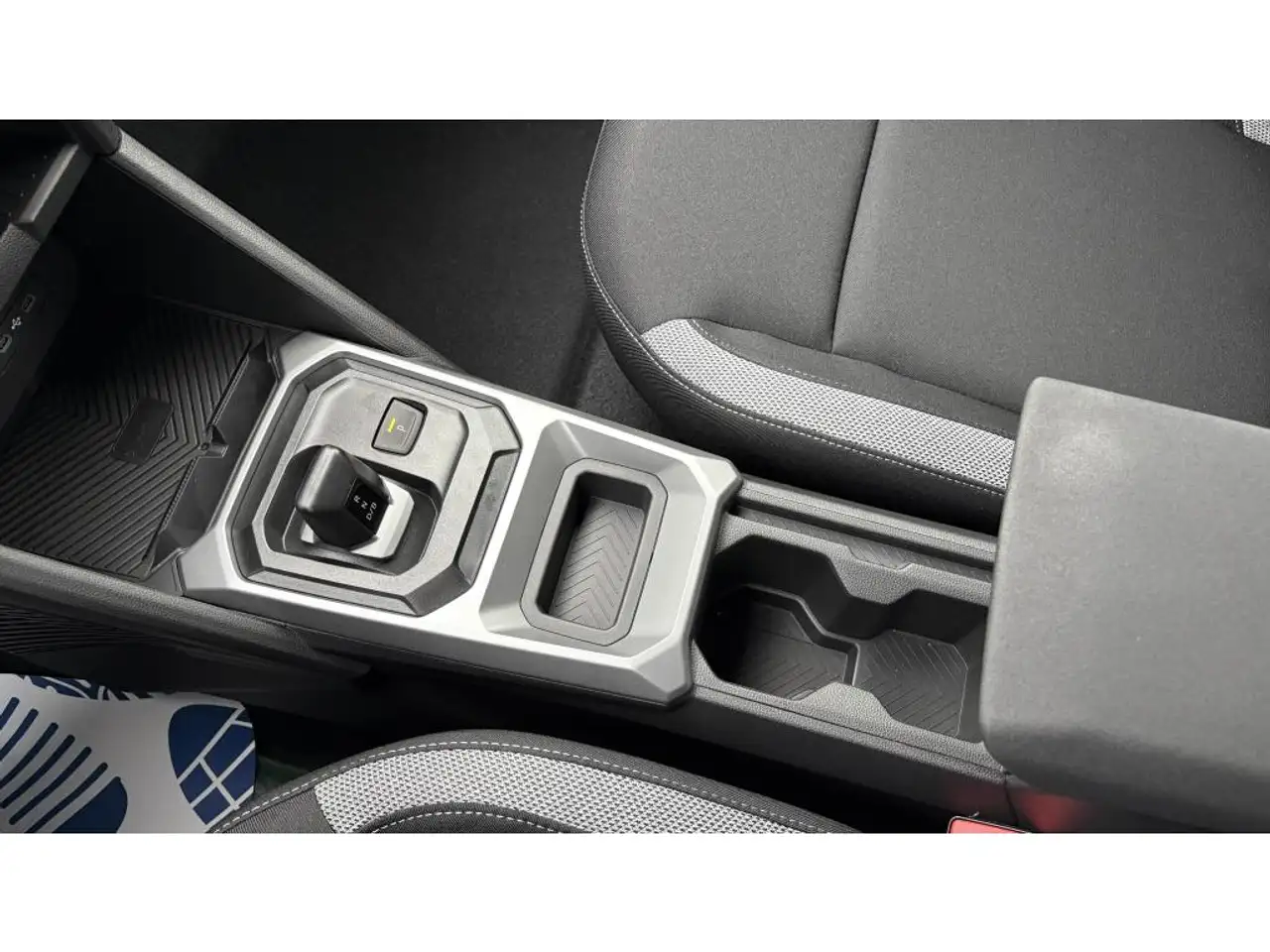 Dacia Duster — photo 17