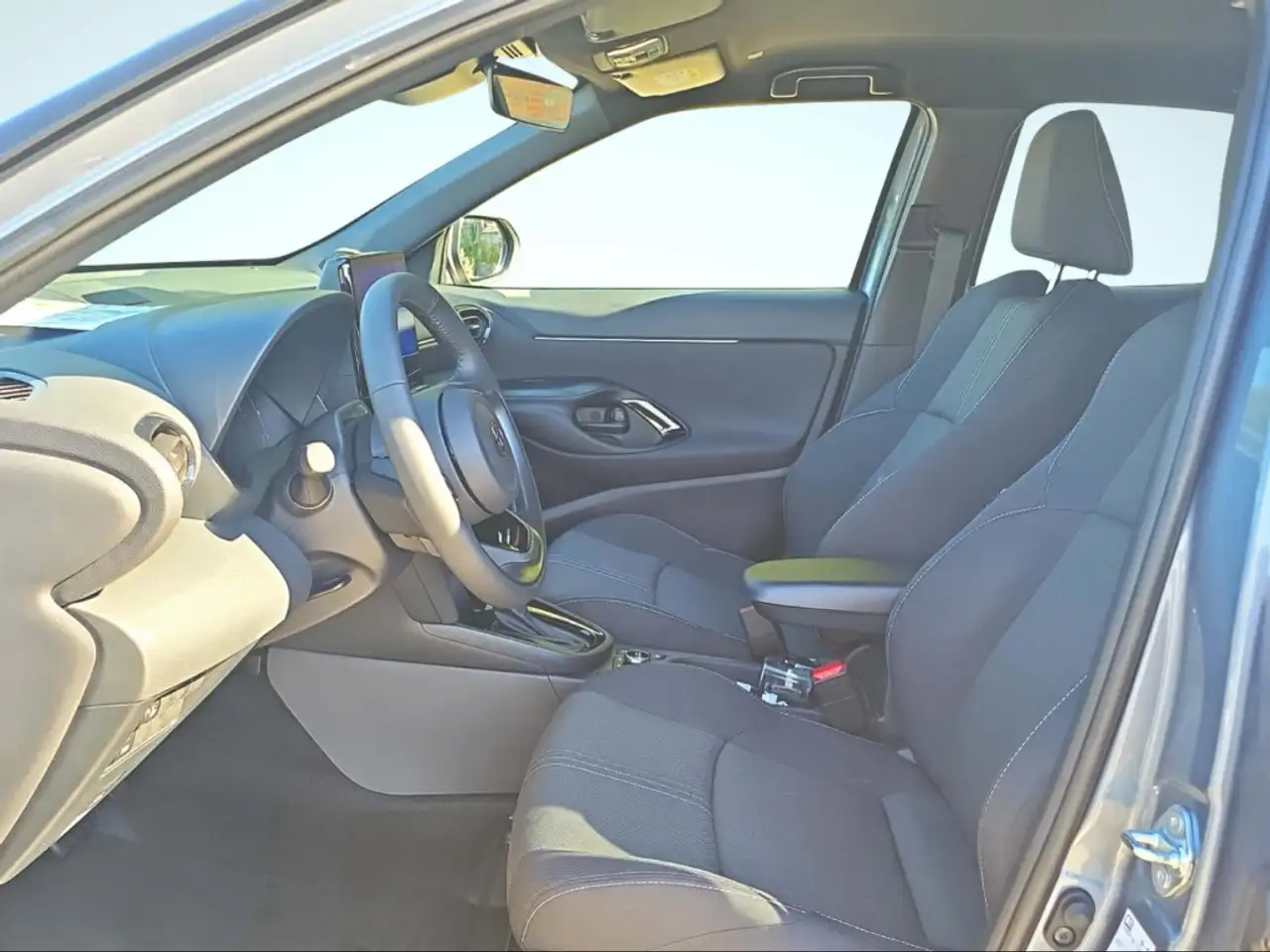 Toyota Yaris Cross Teamplayer Temp LED Keyless Start Rückfahrkam. Spu, миниатюра 3