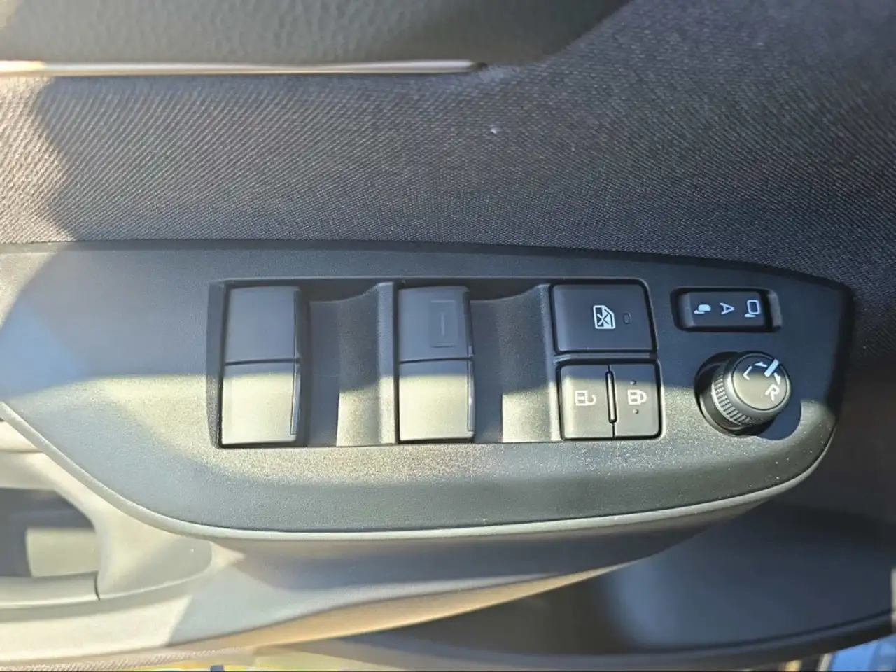 Toyota Yaris Cross Teamplayer Temp LED Keyless Start Rückfahrkam. Spu, миниатюра 11