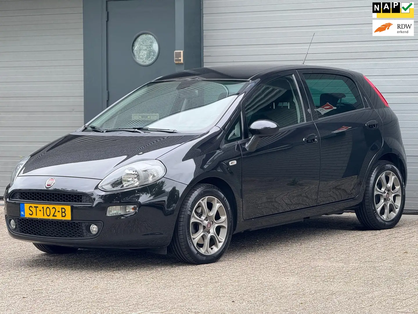 Fiat Punto Evo 1.3 MultiJet Sempre Zwart - 1