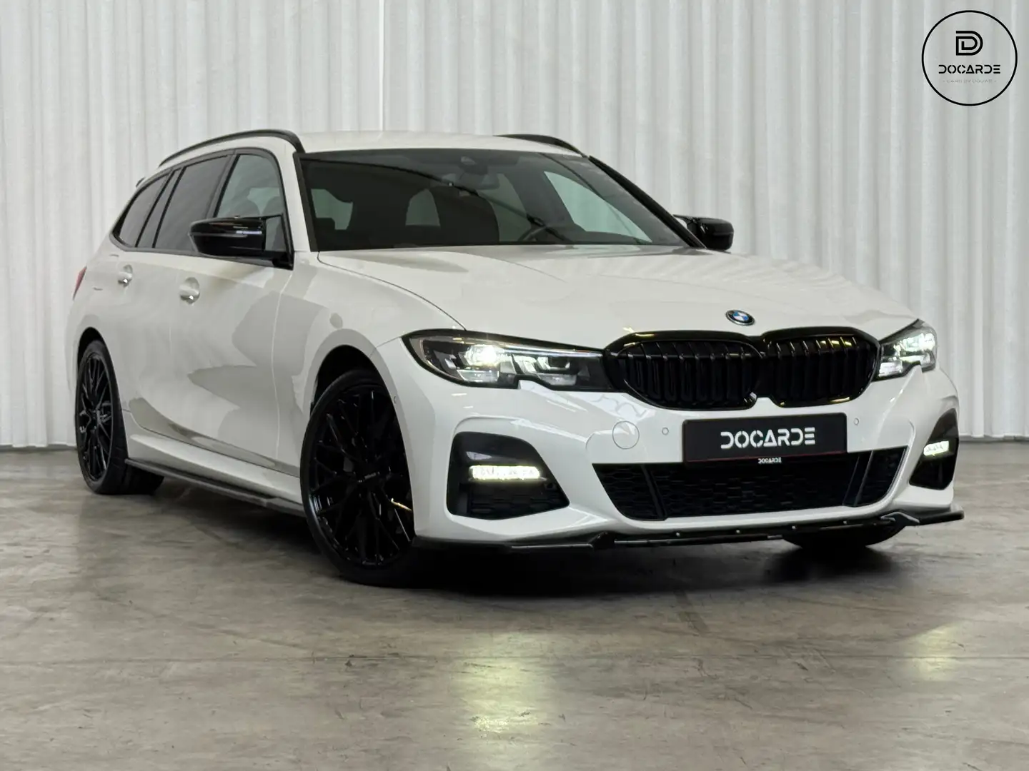 BMW 330 e Touring M-Sport | Full Maxton Design | 19" Wit - 1