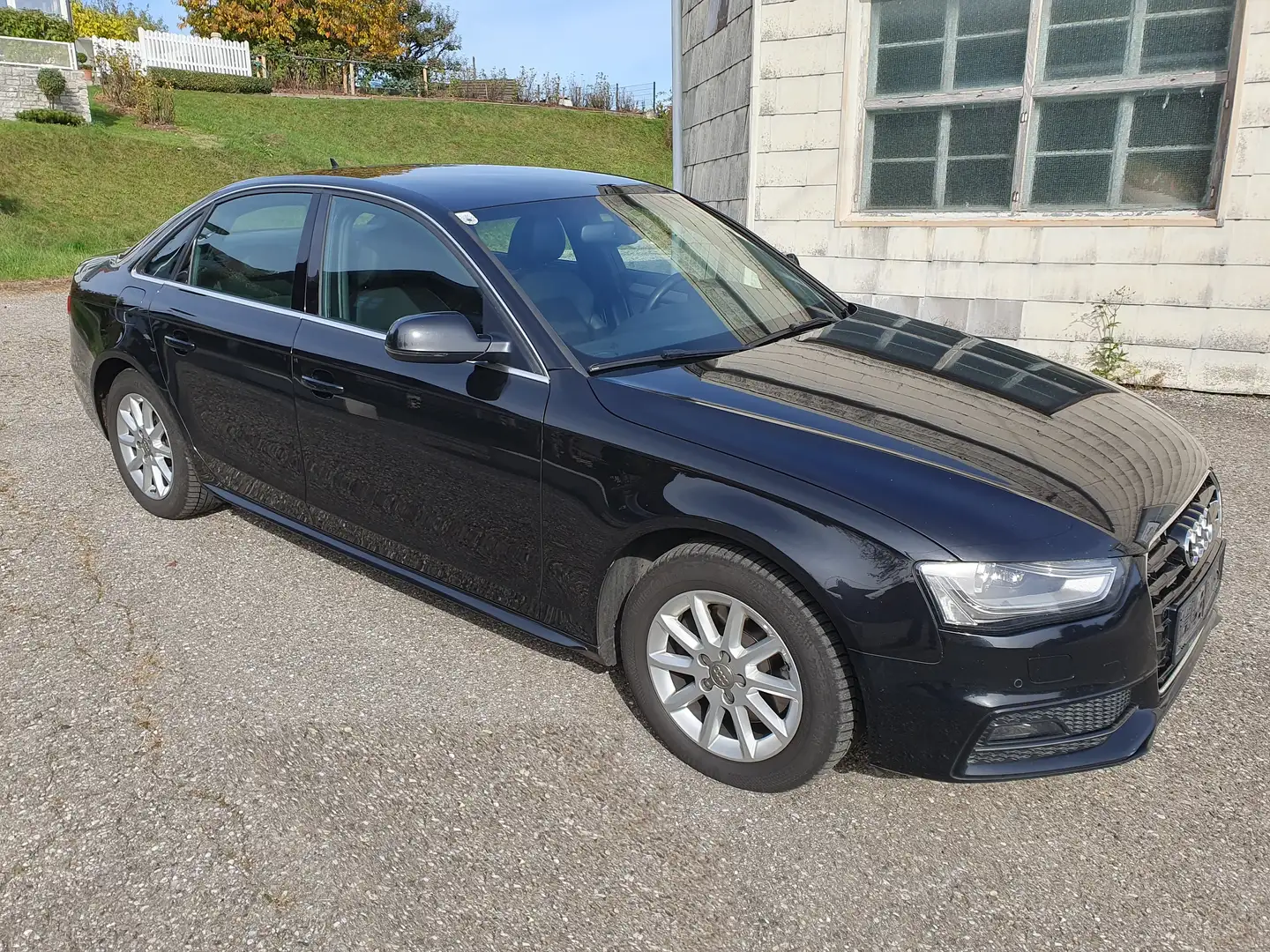 Audi A4 2.0 TDI Quattro S-LINE TOP Ausstattung Schwarz - 1