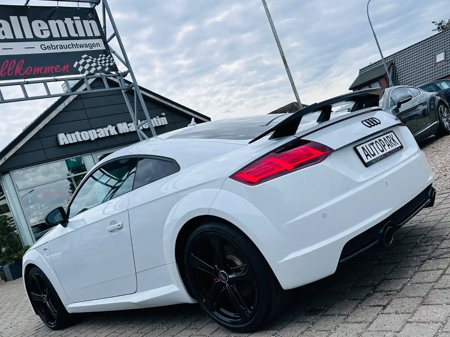 Audi TT Coupe 2.0 TFSI quattro S line Competition Blanc - 2