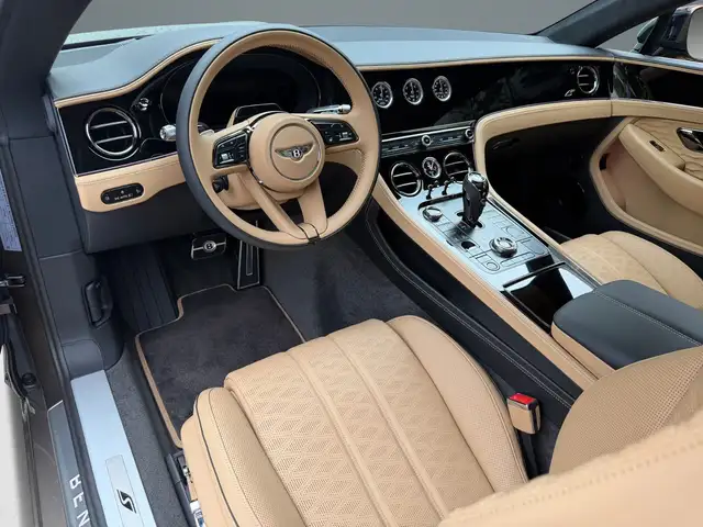 Bentley Continental view 10