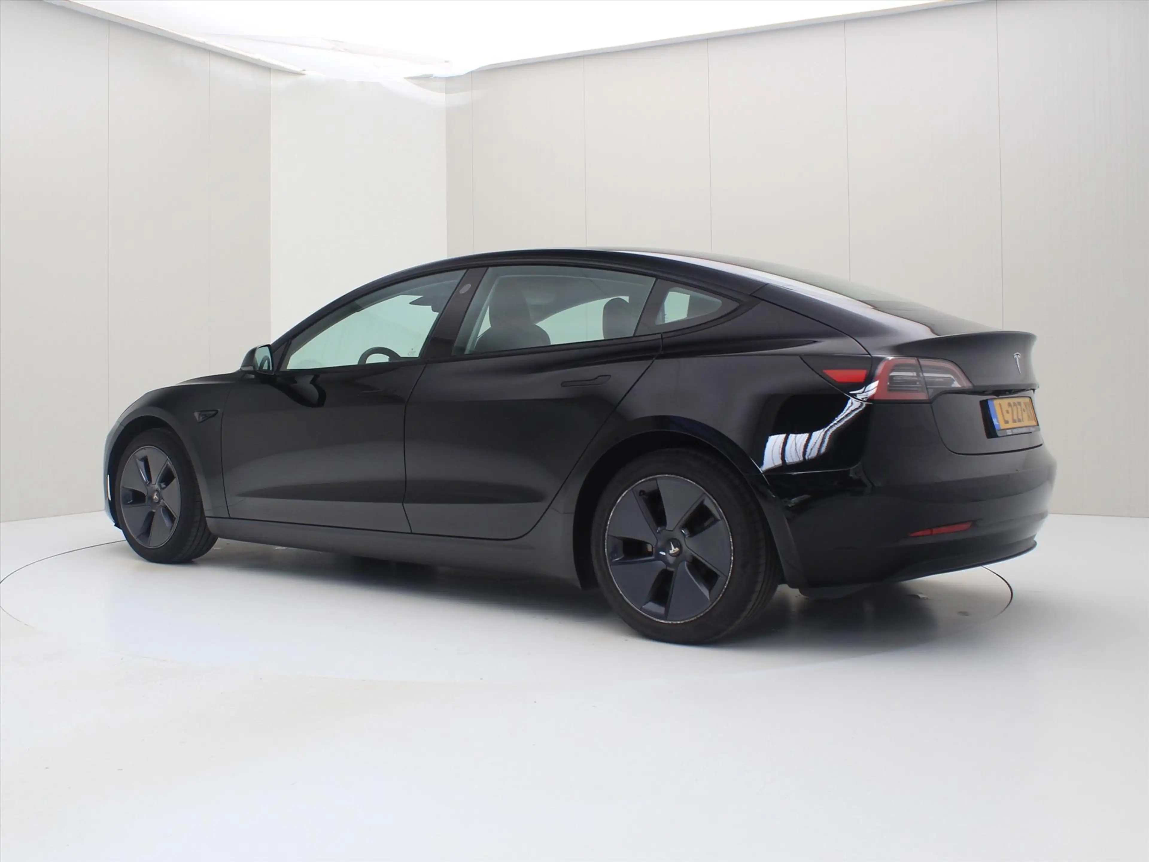Tesla Model 3 Standard RWD Plus FACELIFT [ LFP-ACCU+WARMTEPOMP+A — photo 3