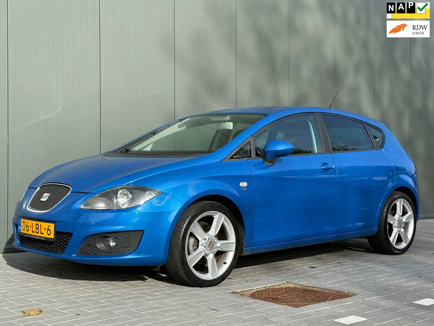 SEAT Leon 1.8 TFSI Sport, PDC, Cruise, Uniek, Clima, Nette A Blauw - 1