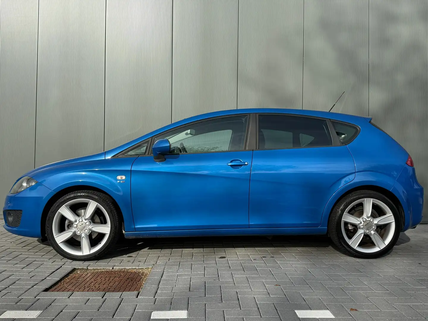 SEAT Leon 1.8 TFSI Sport, PDC, Cruise, Uniek, Clima, Nette A Blauw - 2