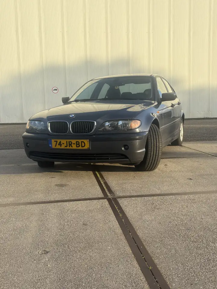 BMW 318