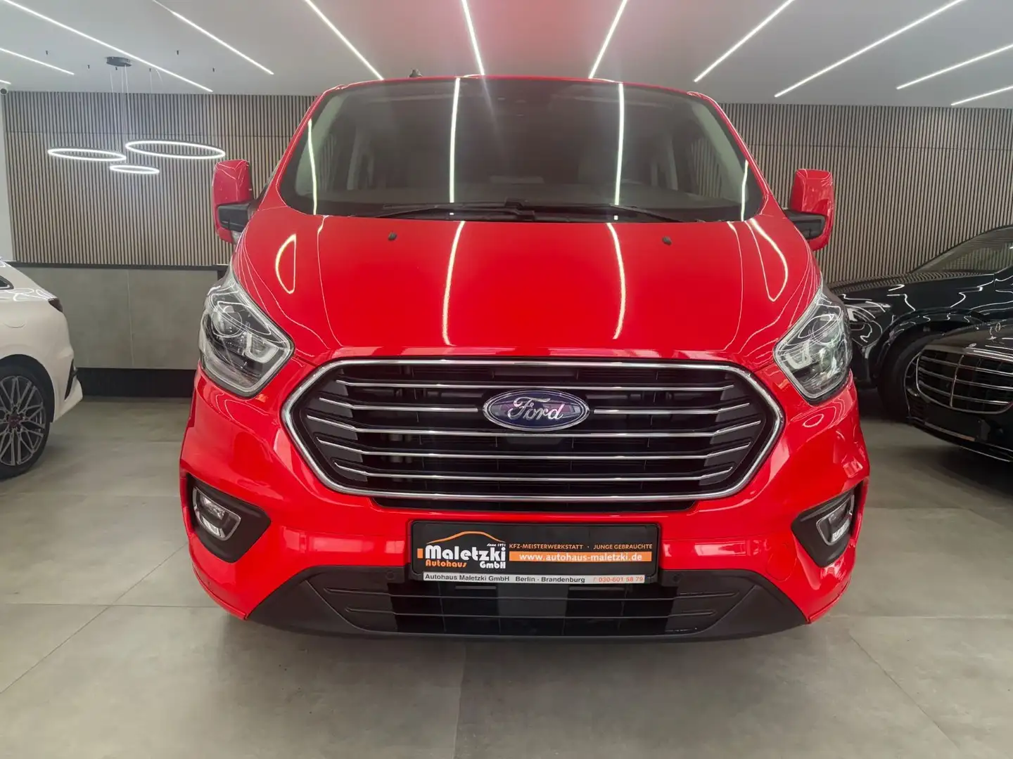 Ford Tourneo Custom Red - 2