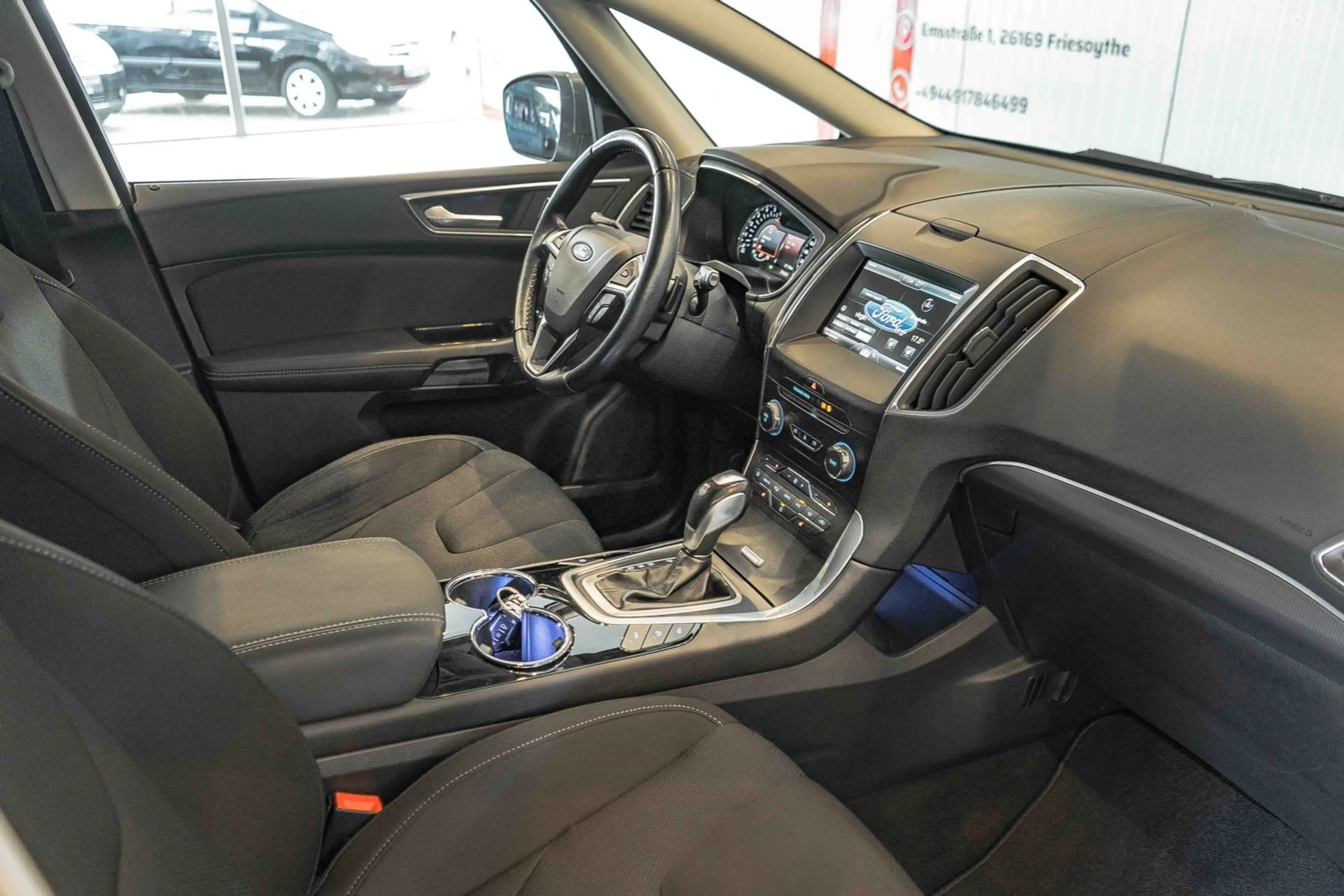Ford S-Max S-MAX 2.0 TDCi Titanium Automatik AHK Navi LED — photo 14