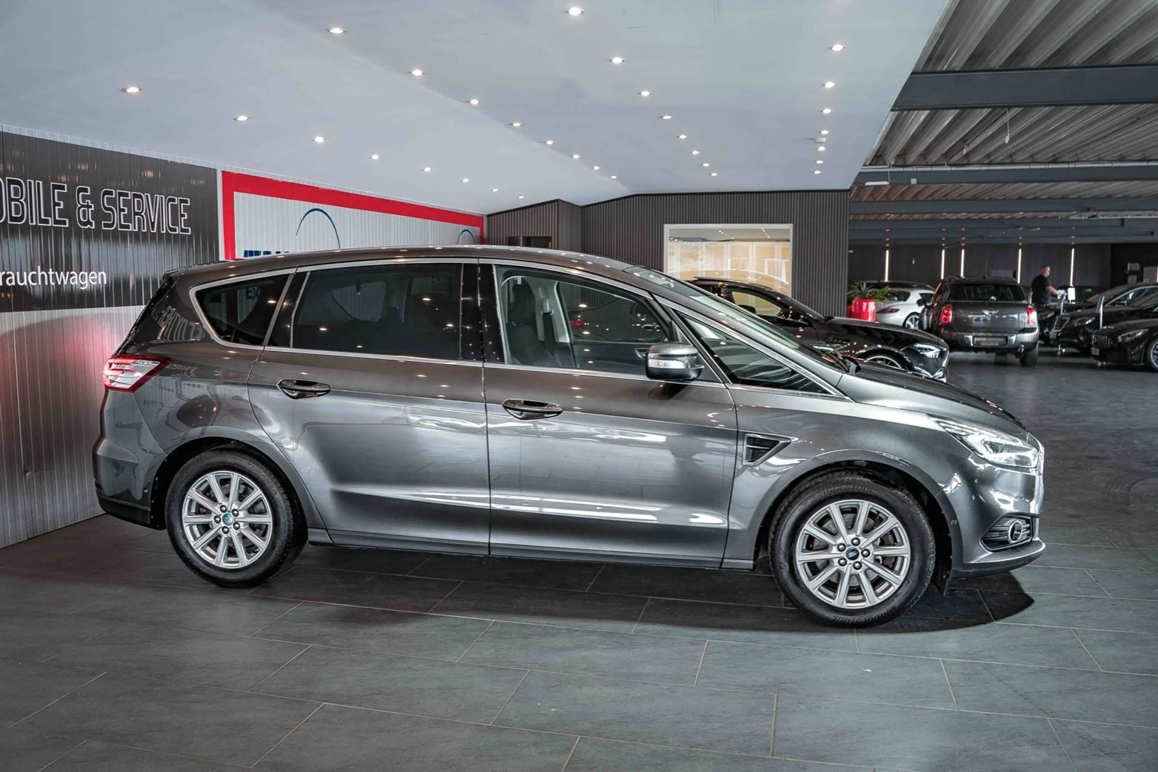 Ford S-Max S-MAX 2.0 TDCi Titanium Automatik AHK Navi LED — photo 2