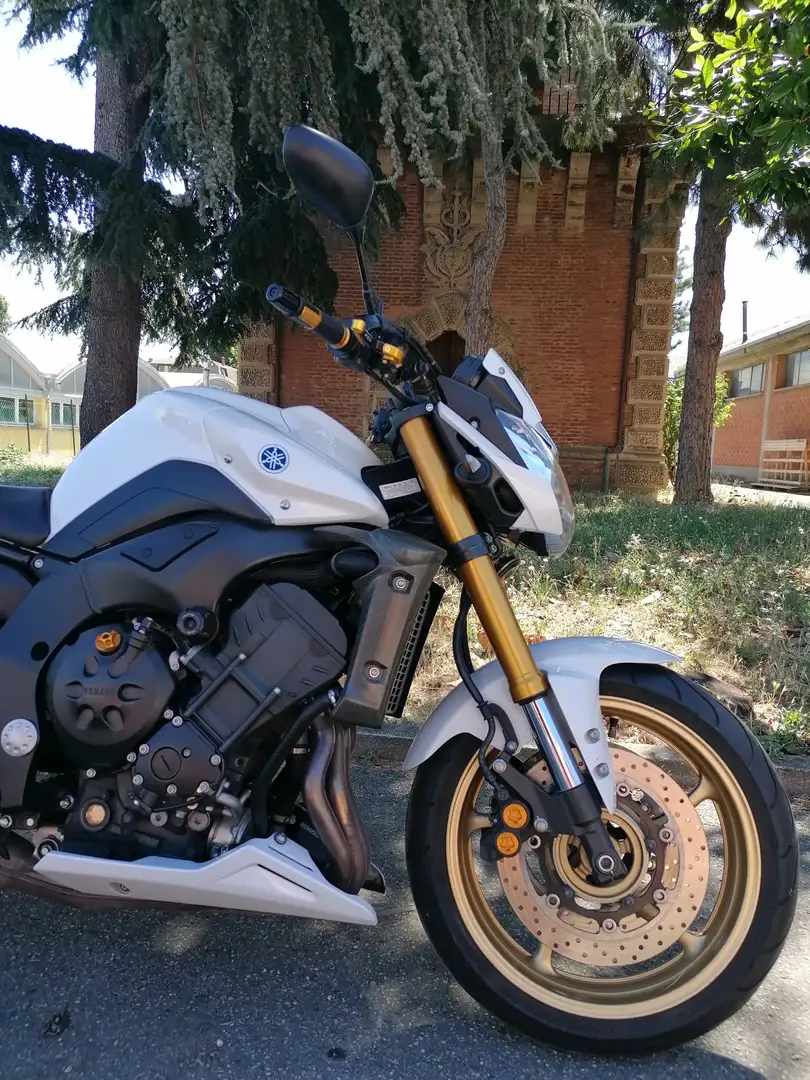 Yamaha FZ 8 Blanco - 2