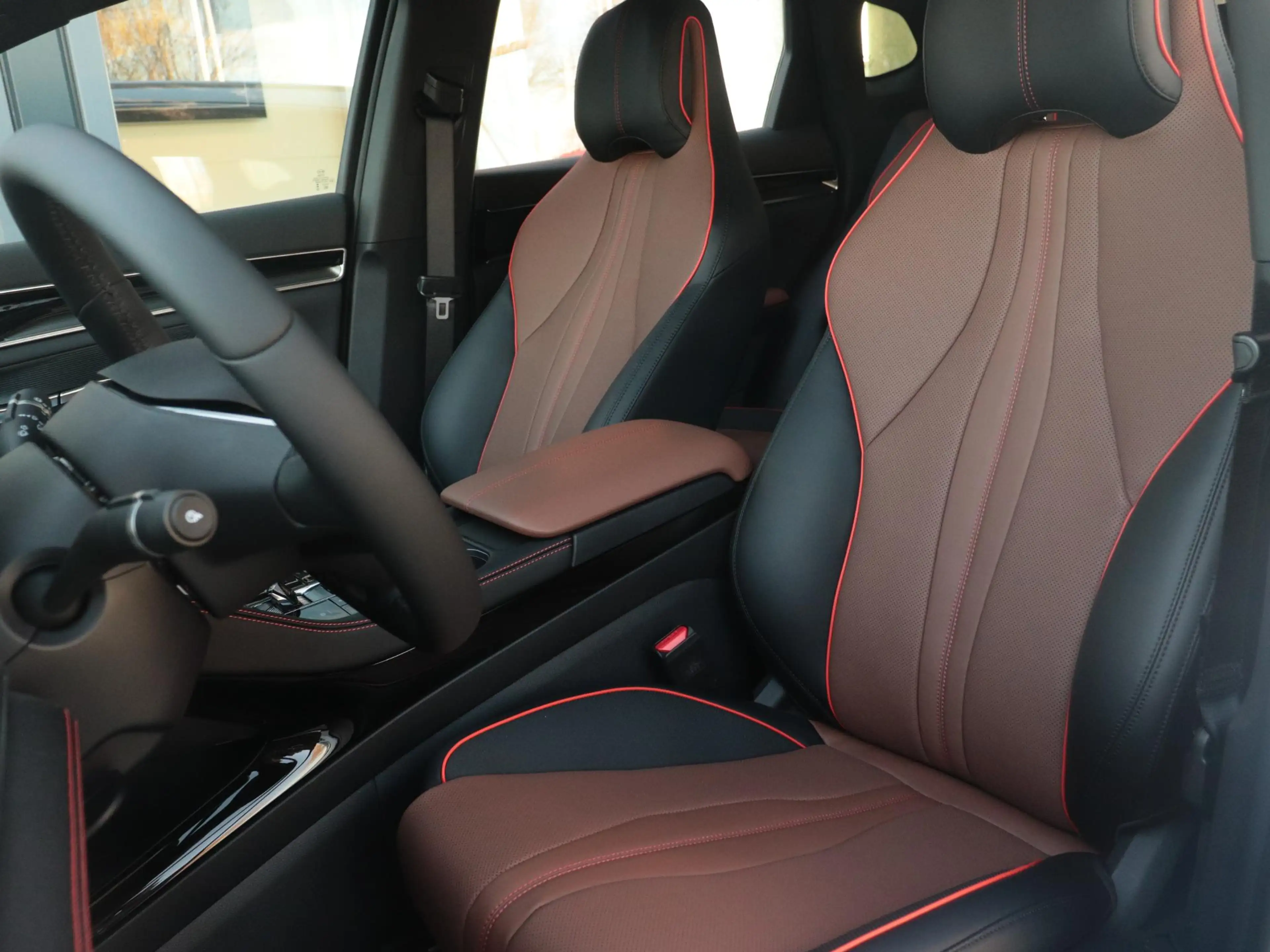 BYD Seal U 1.5 DM-i FWD Boost | Black & Brown interieur | €30 — photo 7
