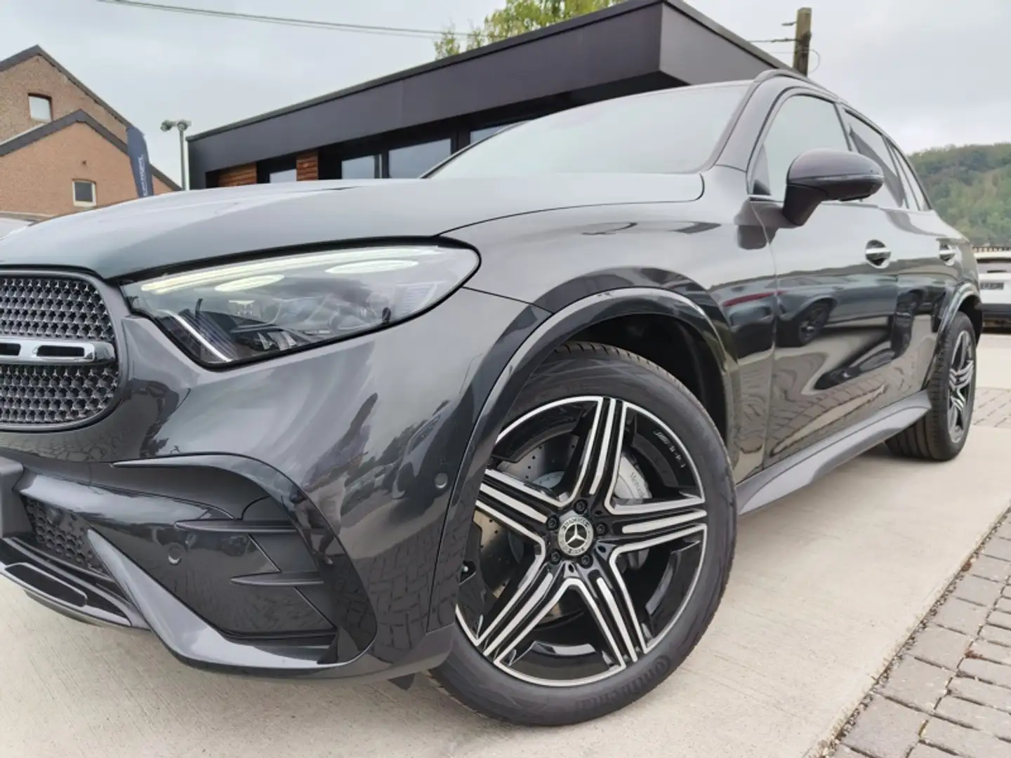 Mercedes-Benz GLC 200 Star Edition Grijs - 2