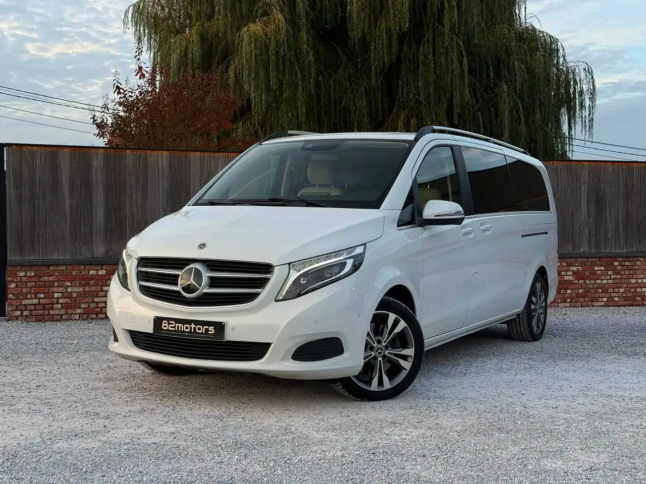 Mercedes-Benz V 250