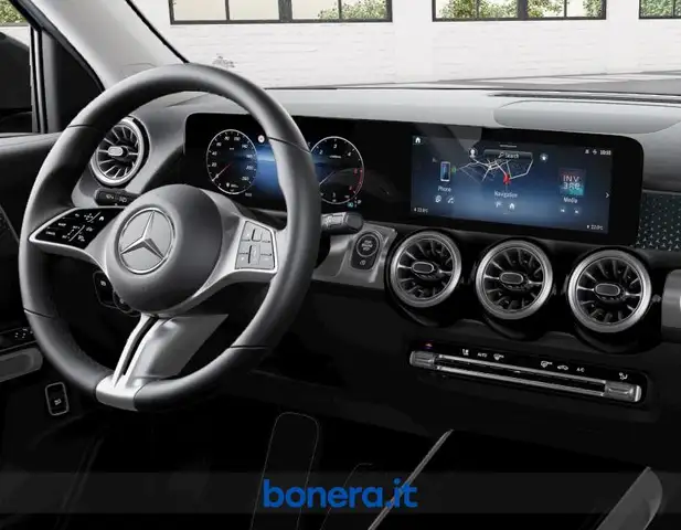 Mercedes-Benz GLB view 6