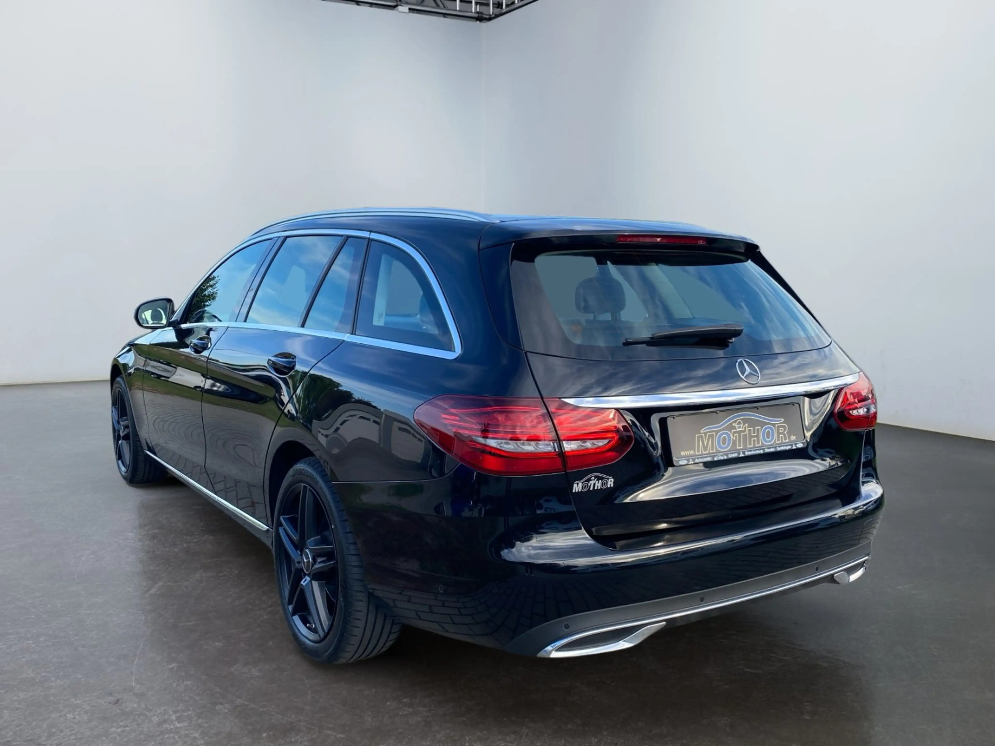 Mercedes-Benz C 200 Avantgarde 4Matic TEMP+NAVI+KAM+SHZ+DAB — photo 4