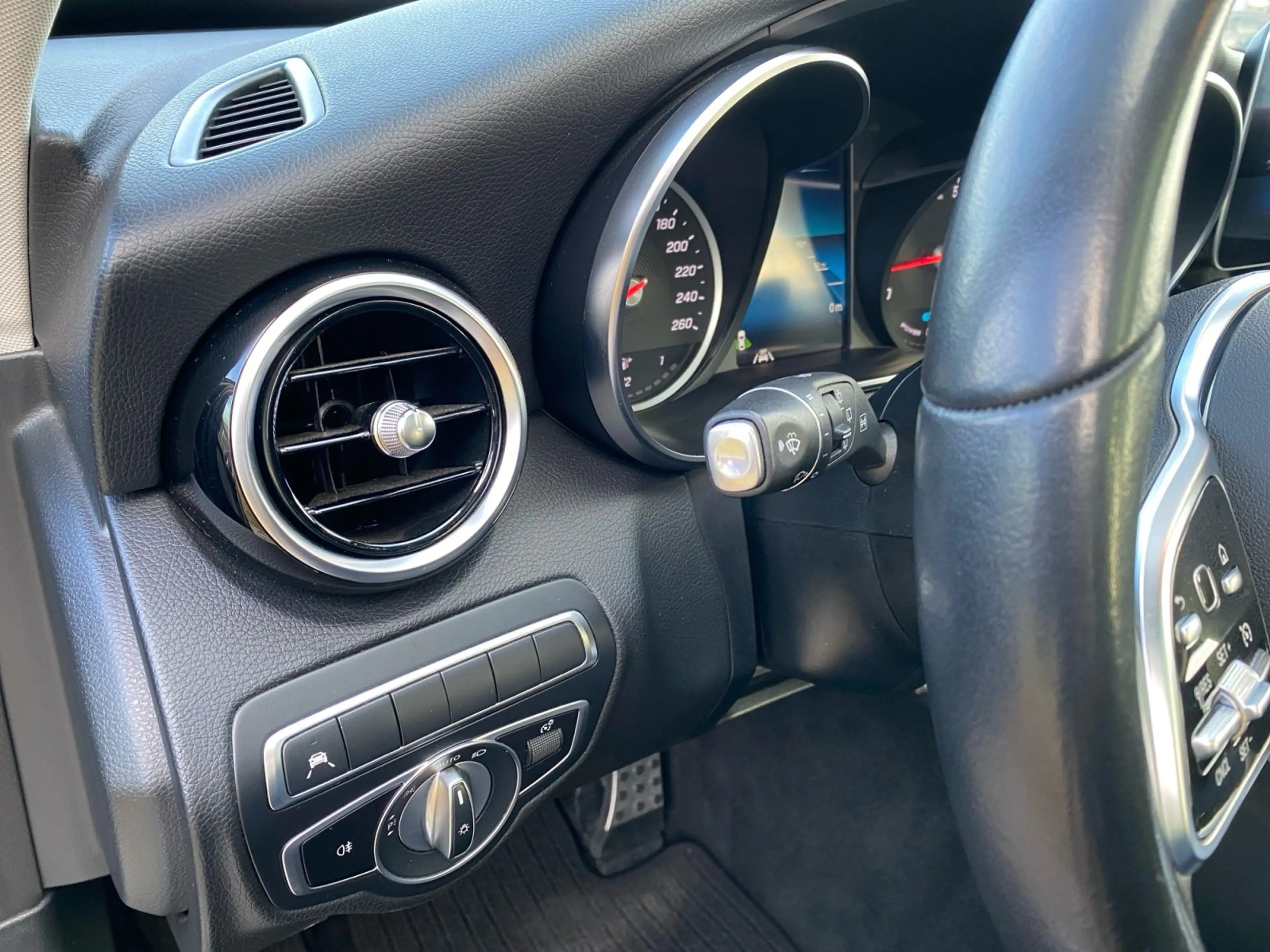 Mercedes-Benz C 200 Avantgarde 4Matic TEMP+NAVI+KAM+SHZ+DAB — photo 17