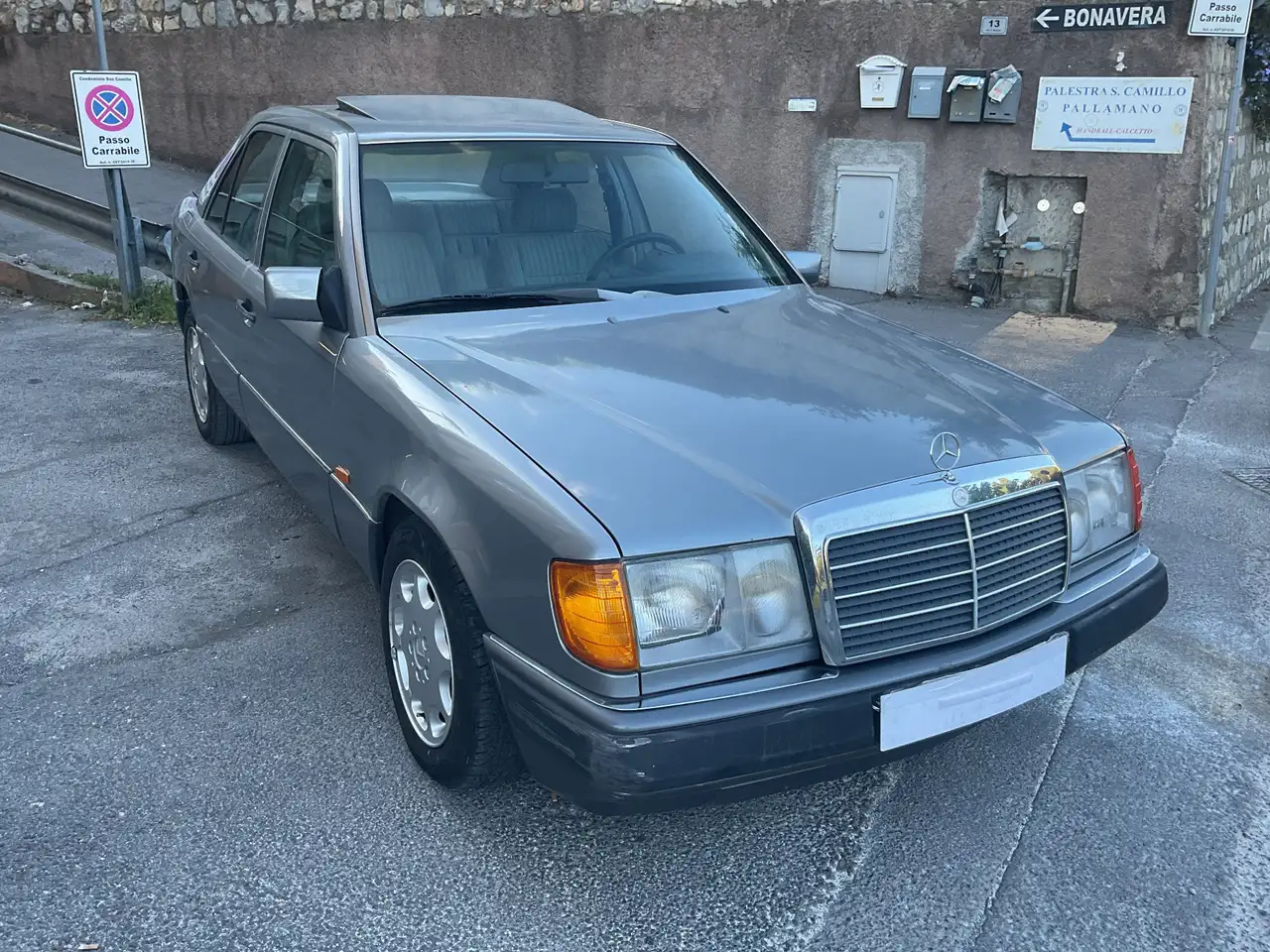 Mercedes-Benz E 200 (124), foto 3
