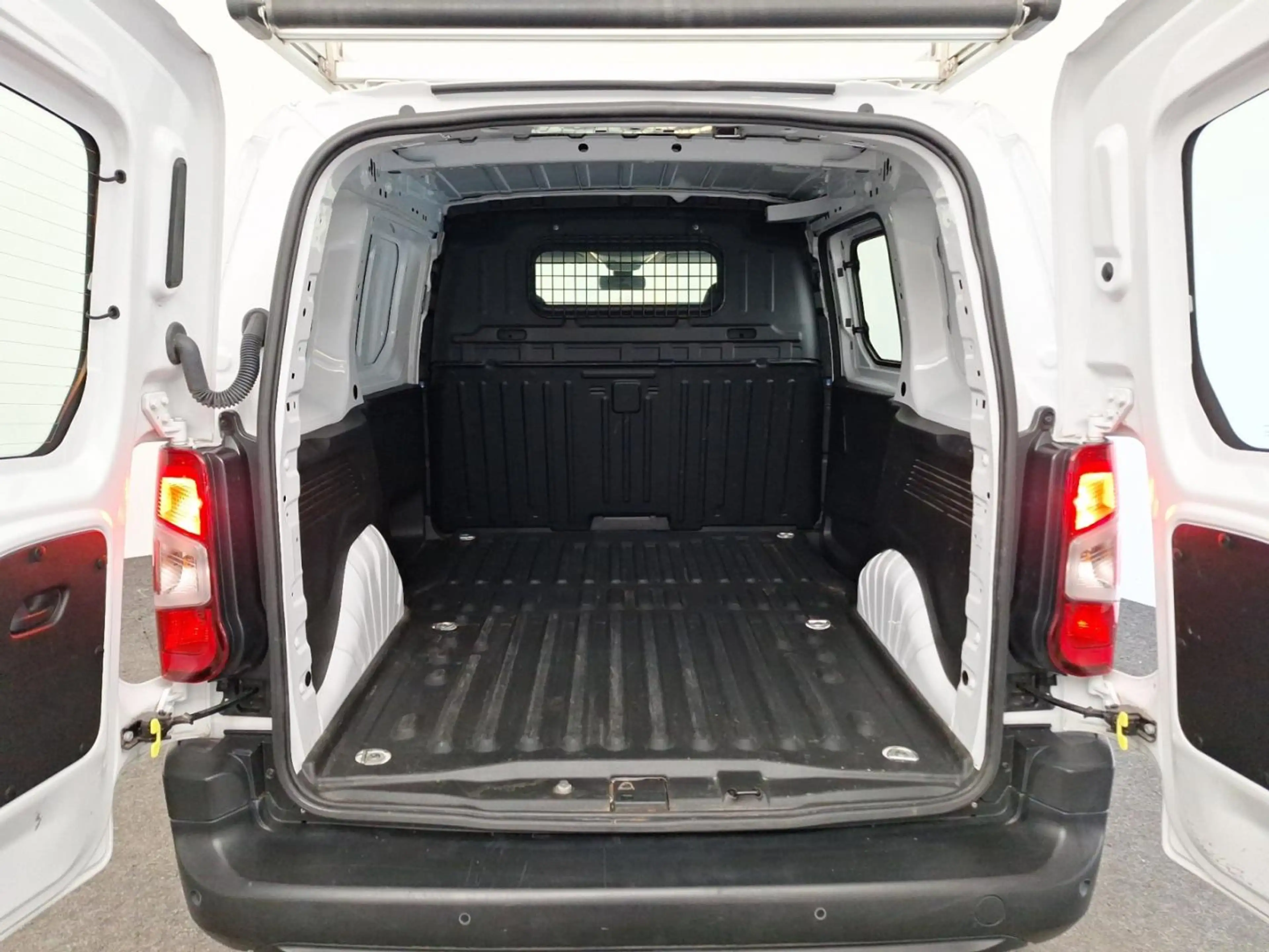 Citroen Berlingo 1.2B 110PK*DAKDRAGER*PARKEERSENSOREN ACHTER*CRUISE — photo 6